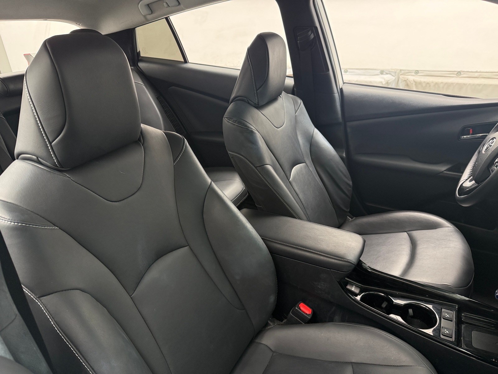 Thumbnail: 2020 Toyota Prius Prime - 2