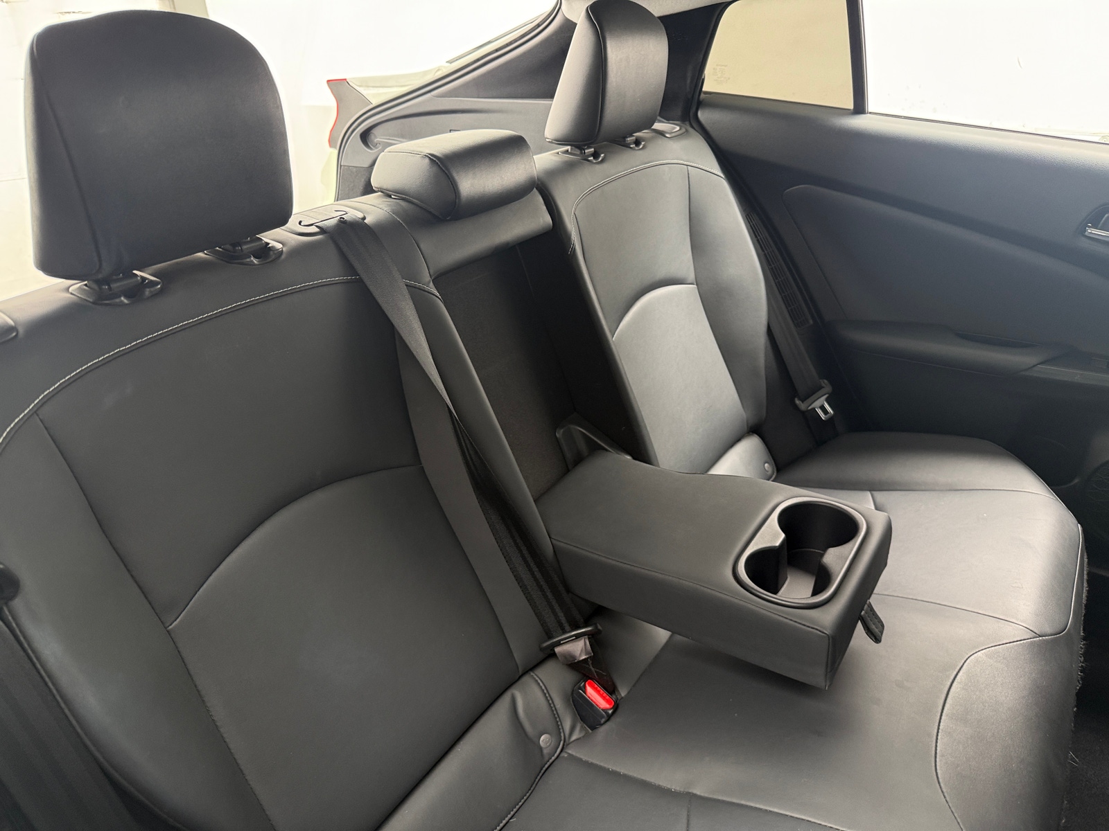 Thumbnail: 2020 Toyota Prius Prime - 6