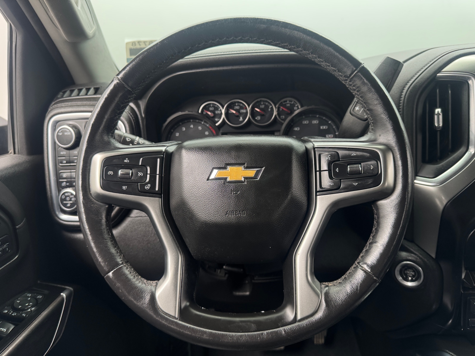 Thumbnail: 2021 Chevrolet Silverado 2500 - 4