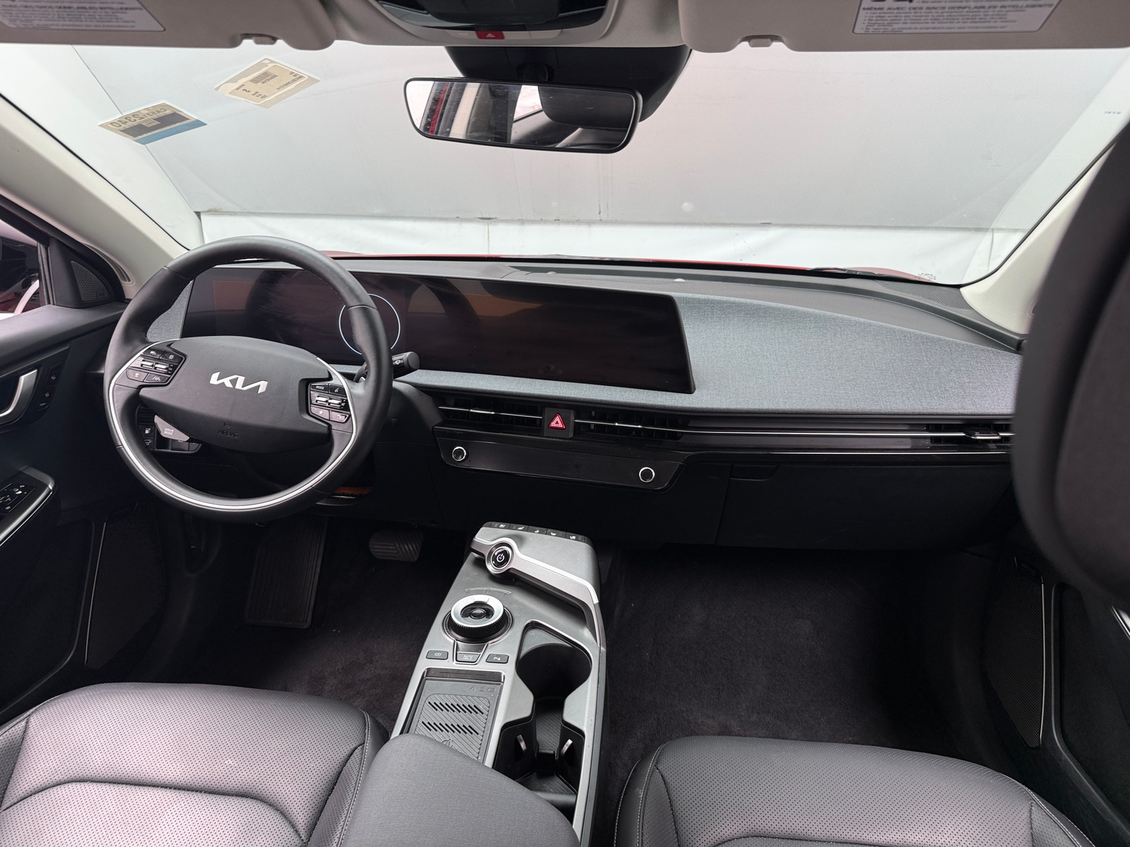 Thumbnail: 2024 Kia EV6 - 2