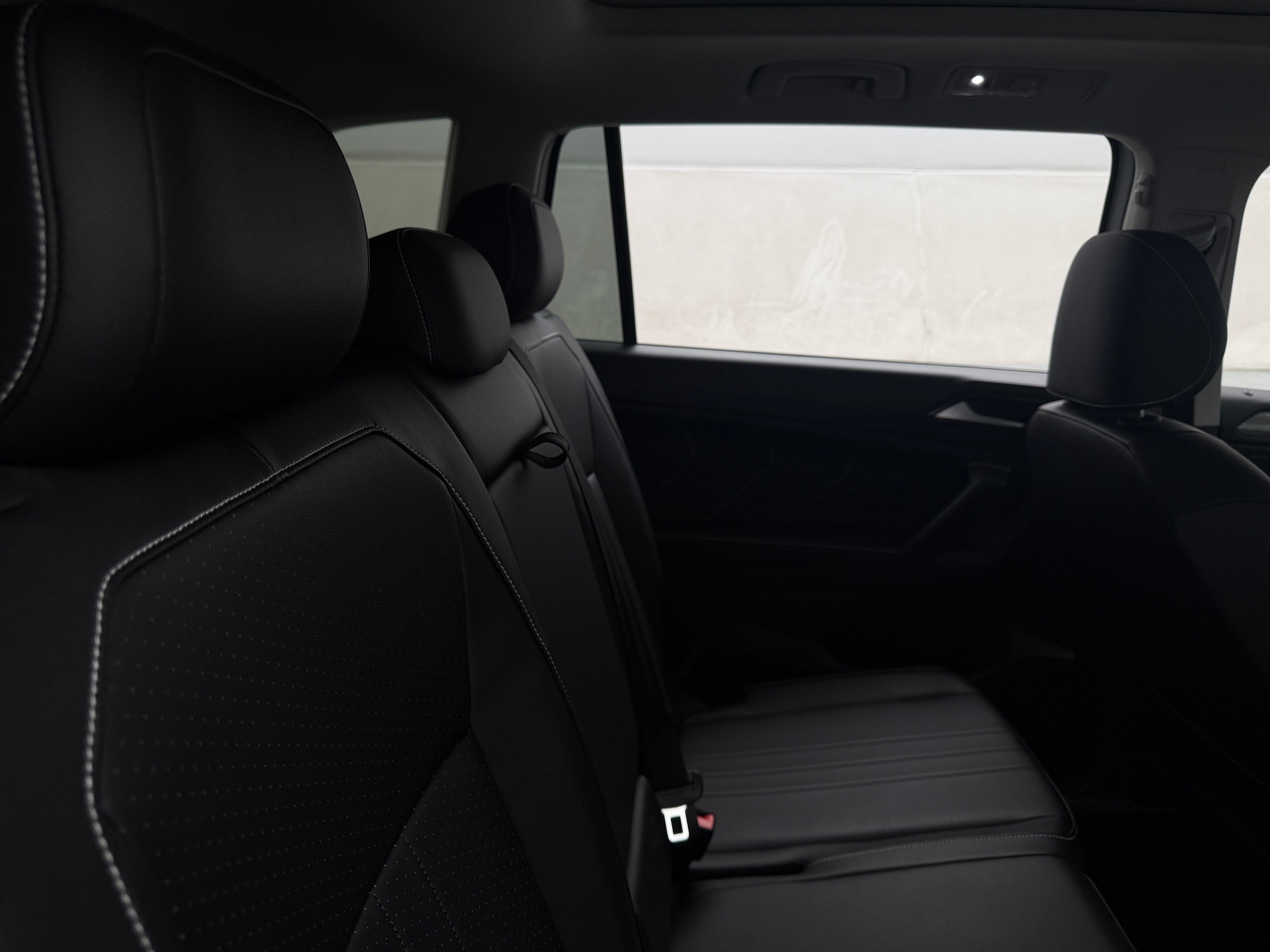 2024 Volkswagen Tiguan SE - Photo 4