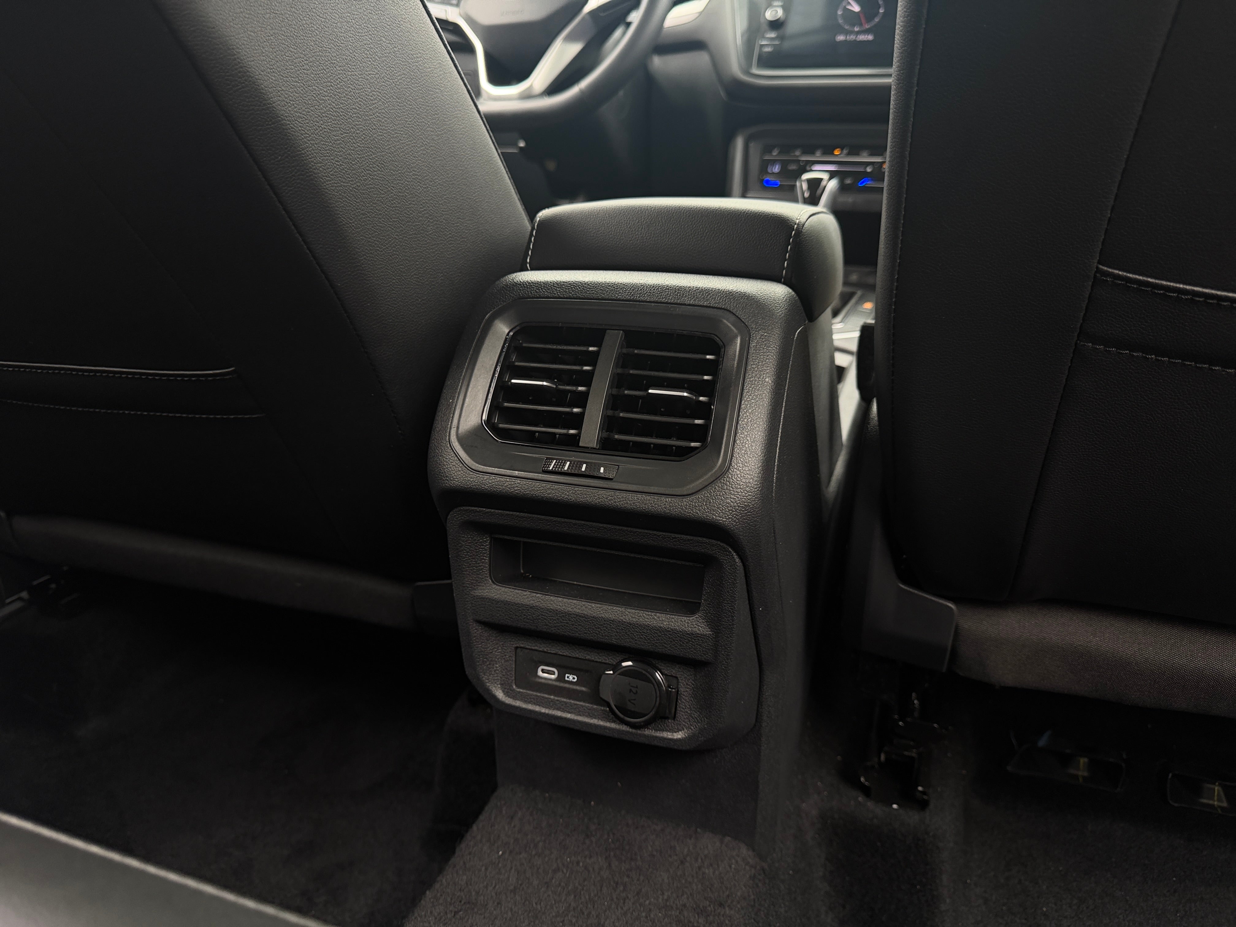 2024 Volkswagen Tiguan SE - Photo 5