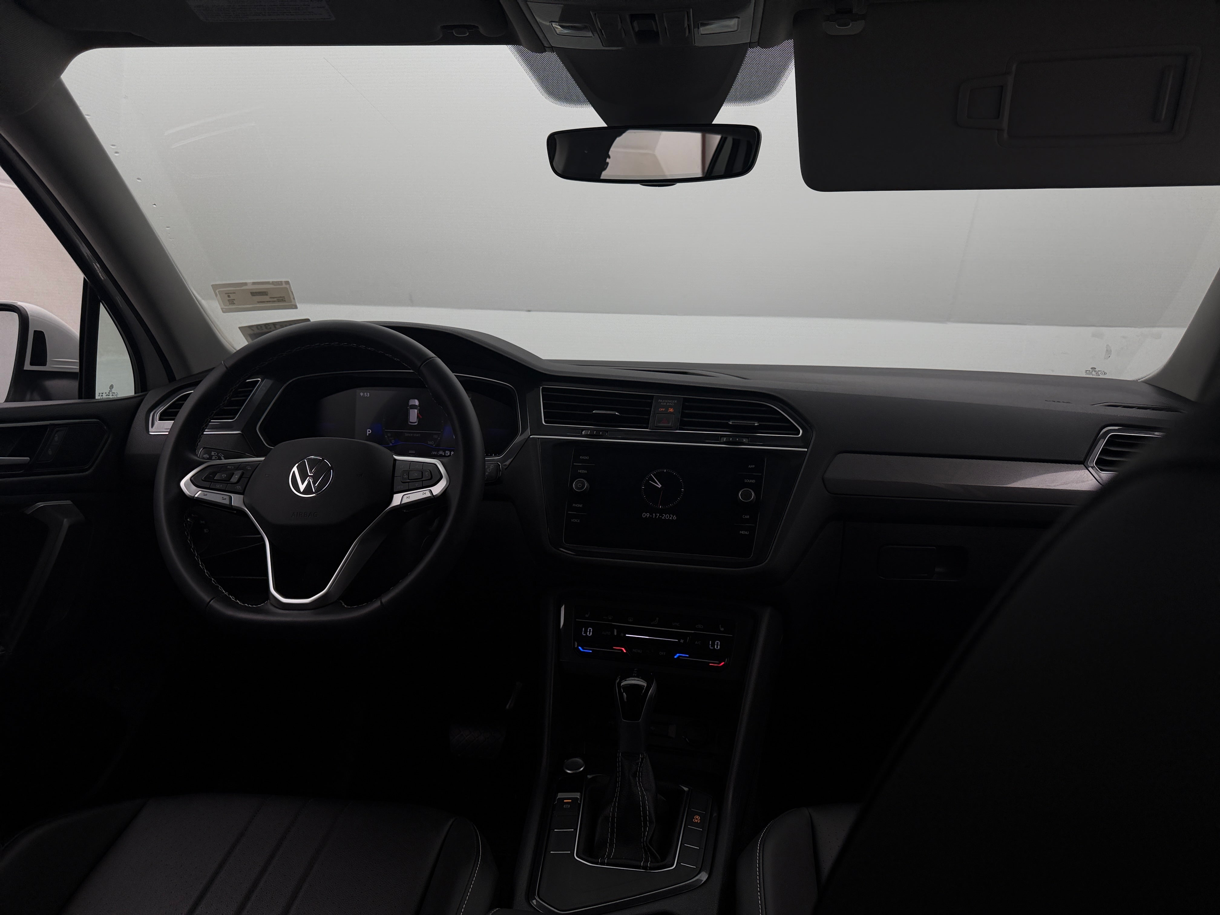 2024 Volkswagen Tiguan SE - Photo 6