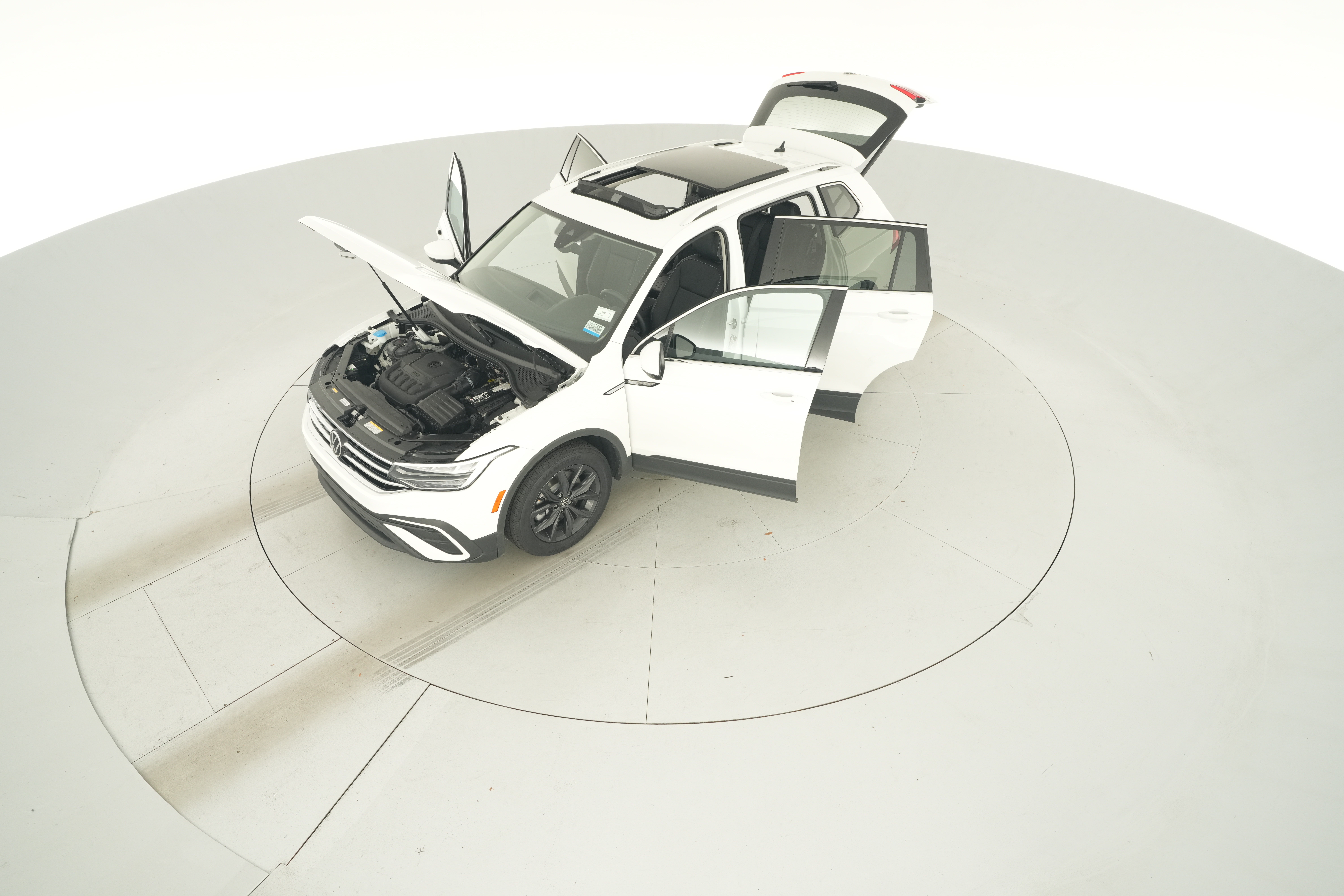 2024 Volkswagen Tiguan SE - Photo 38