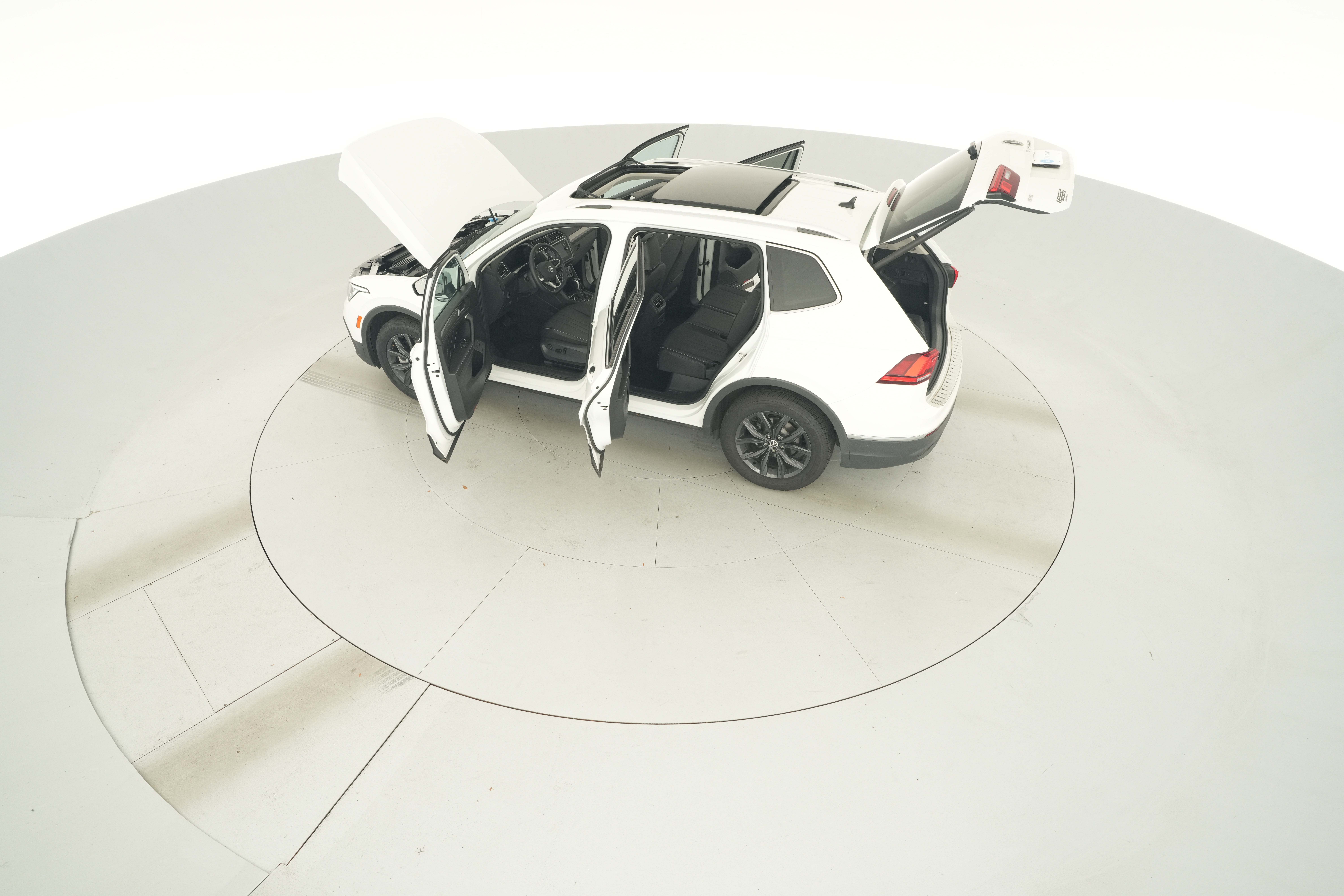 2024 Volkswagen Tiguan SE - Photo 41