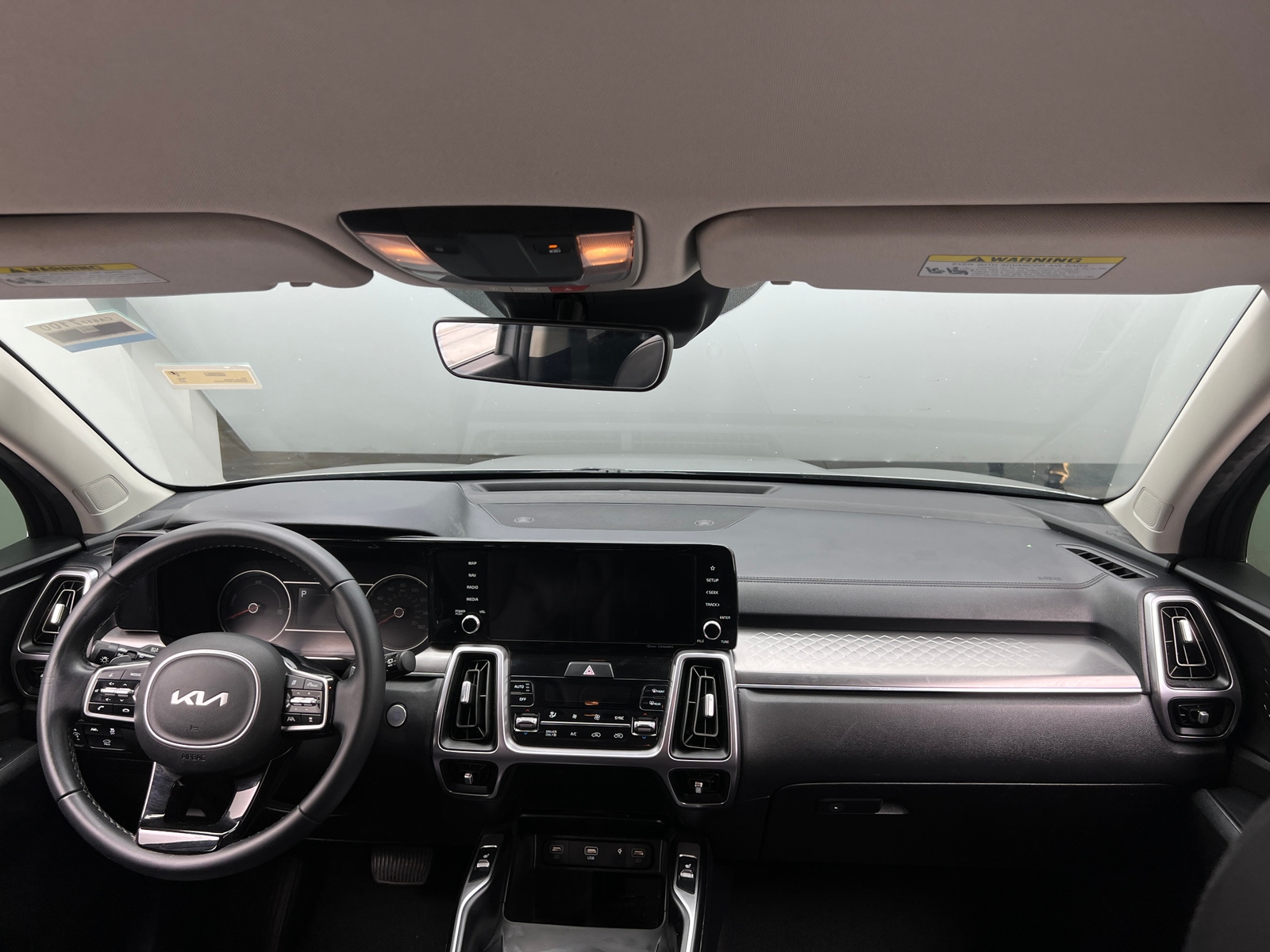 Thumbnail: 2023 Kia Sorento - 2