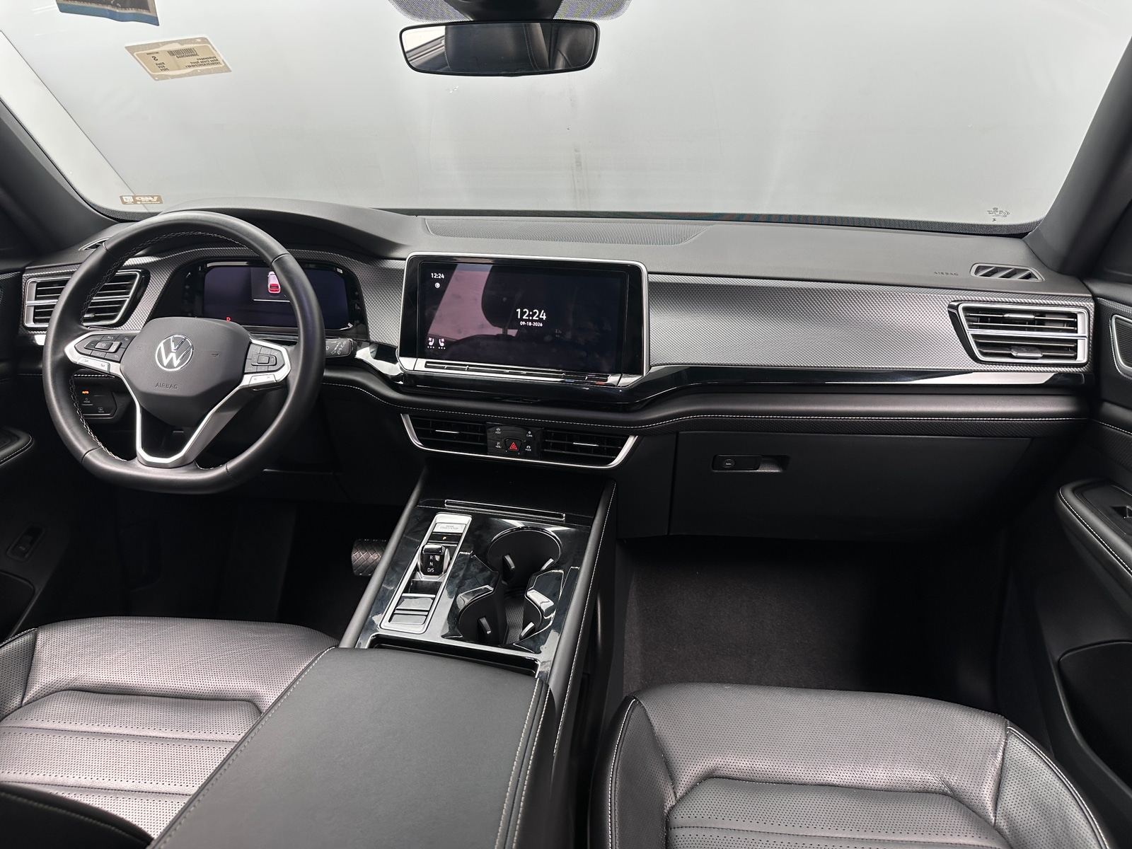 Thumbnail: 2024 Volkswagen Atlas - 3