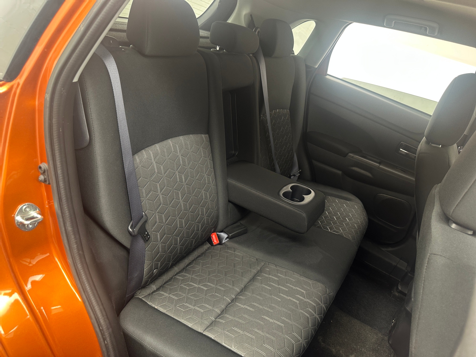 Thumbnail: 2023 Mitsubishi Outlander Sport - 6