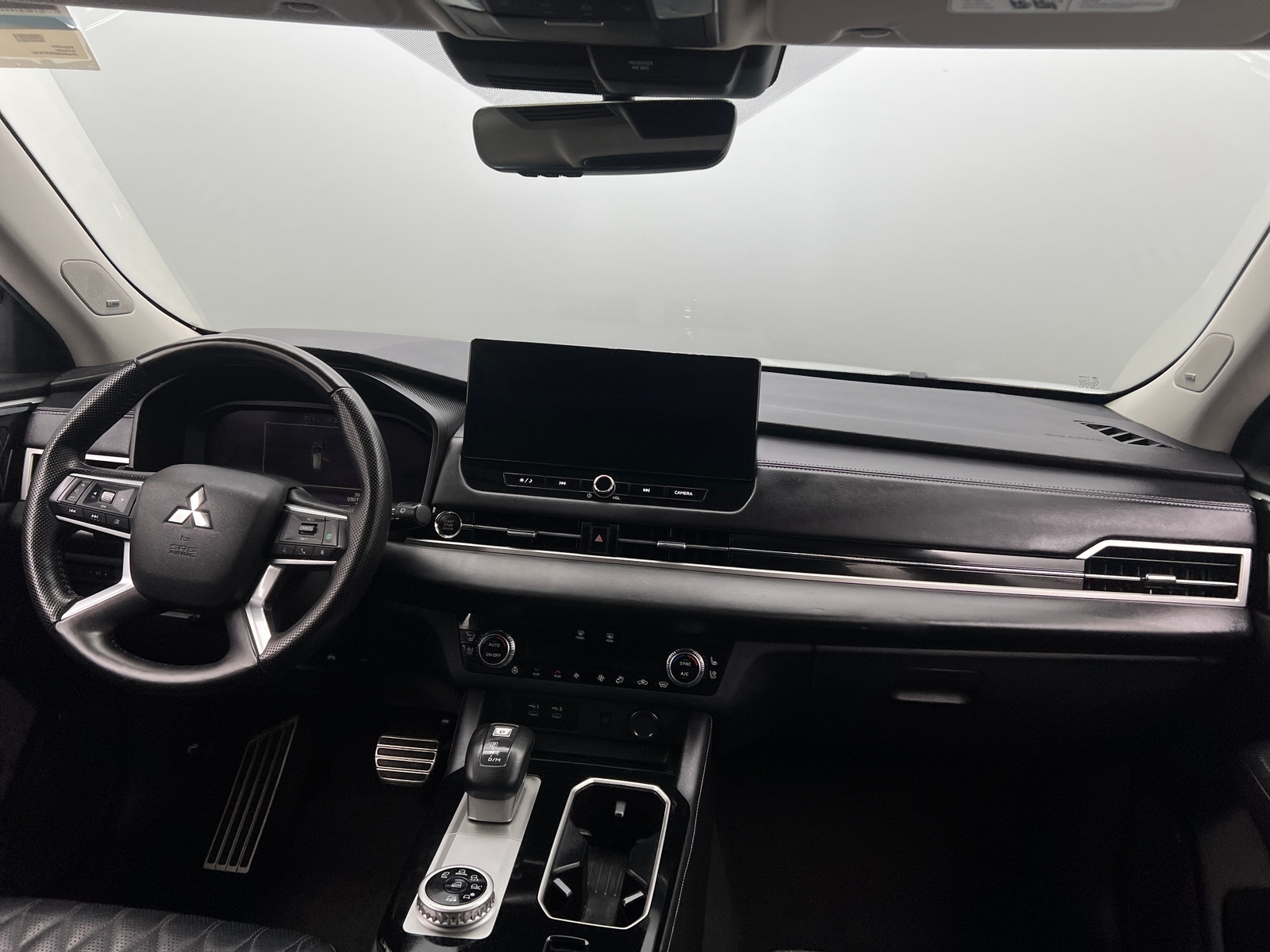 Thumbnail: 2025 Mitsubishi Outlander - 2