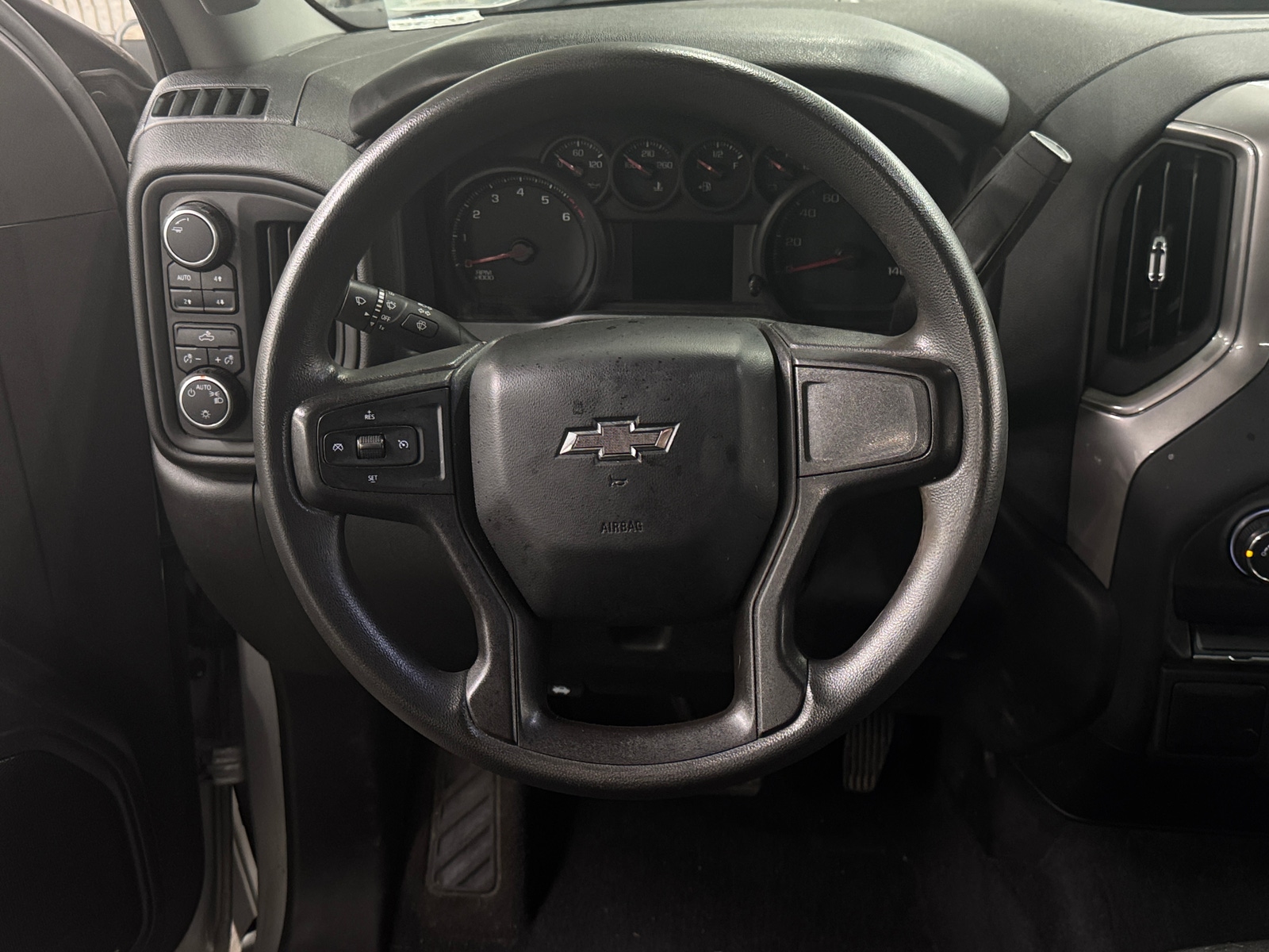 Thumbnail: 2020 Chevrolet Silverado 1500 - 5
