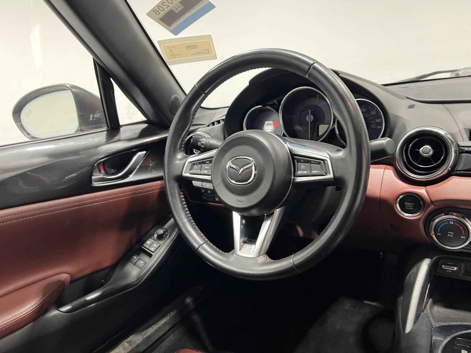 Thumbnail: 2017 Mazda MX-5 Miata - 4