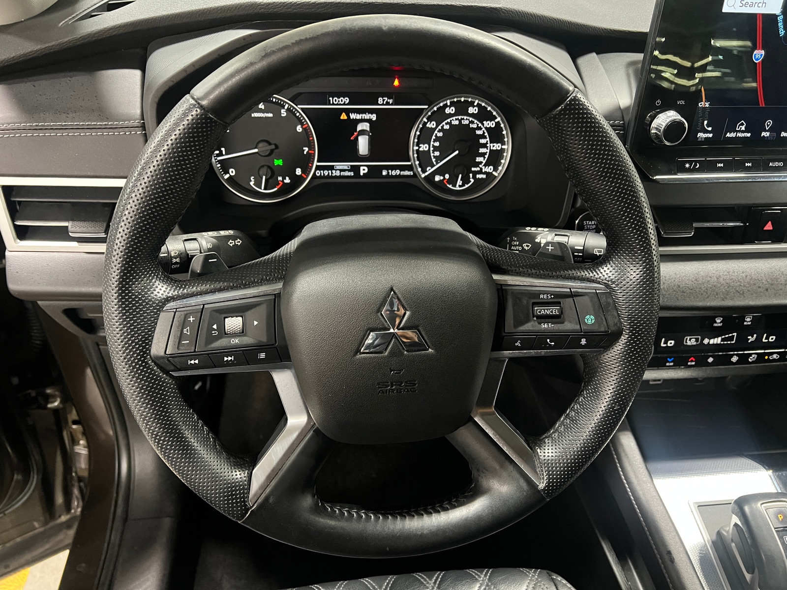 Thumbnail: 2022 Mitsubishi Outlander - 4
