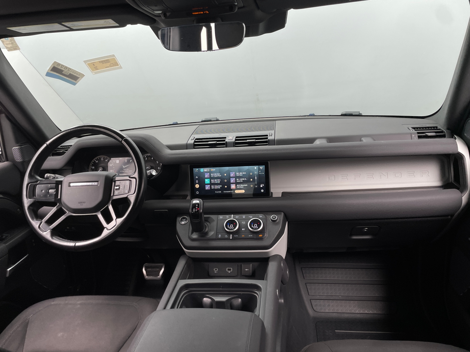 Thumbnail: 2023 Land Rover Defender - 3