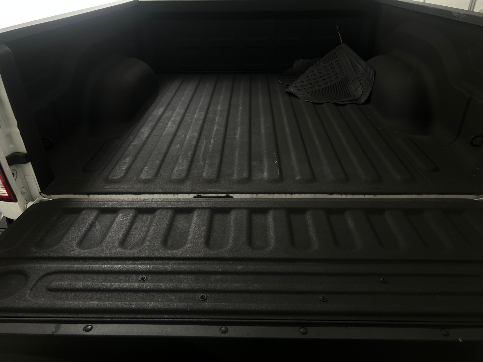 Thumbnail: 2023 RAM 1500 Classic - 7