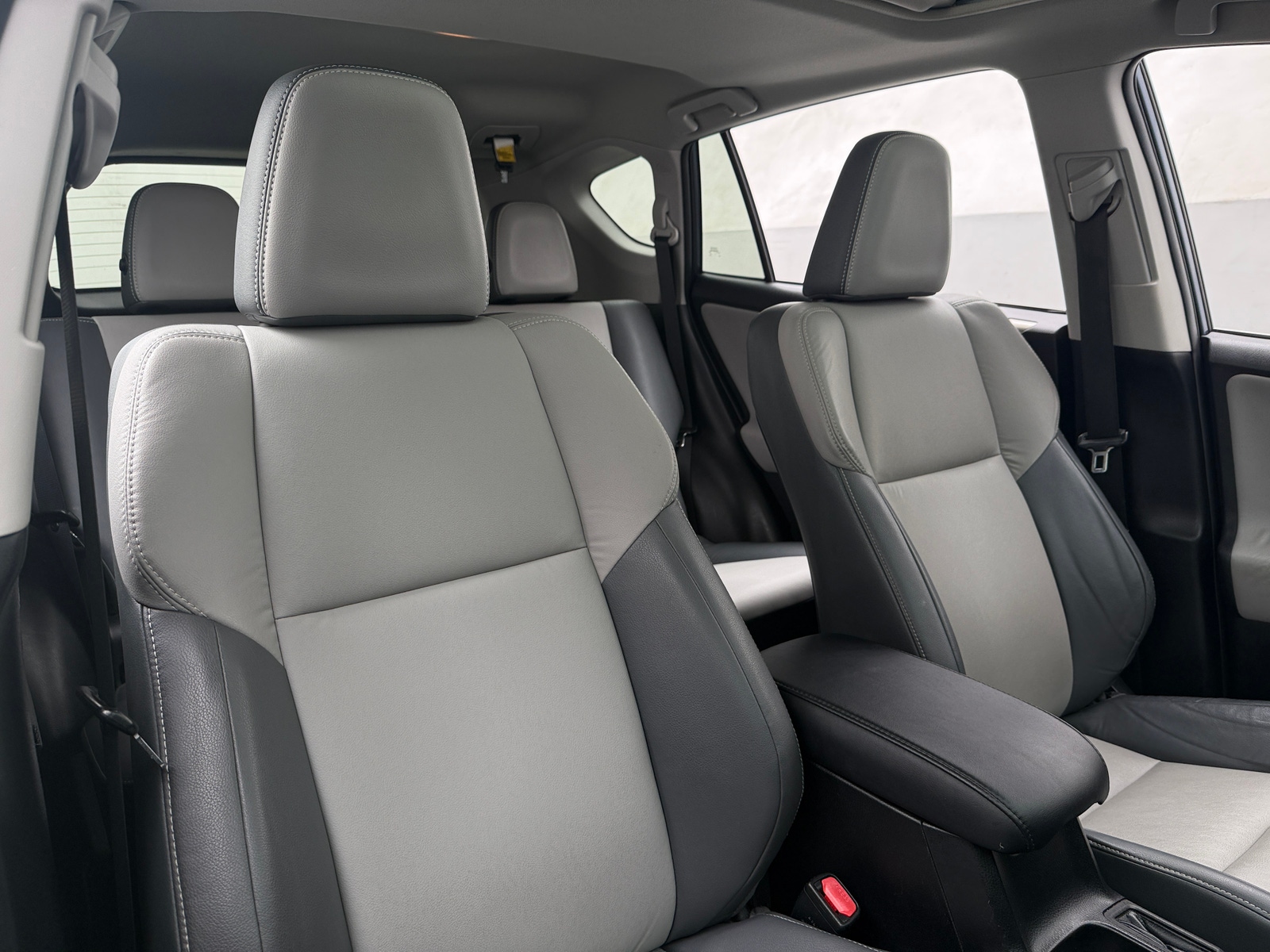 Thumbnail: 2014 Toyota RAV4 - 2