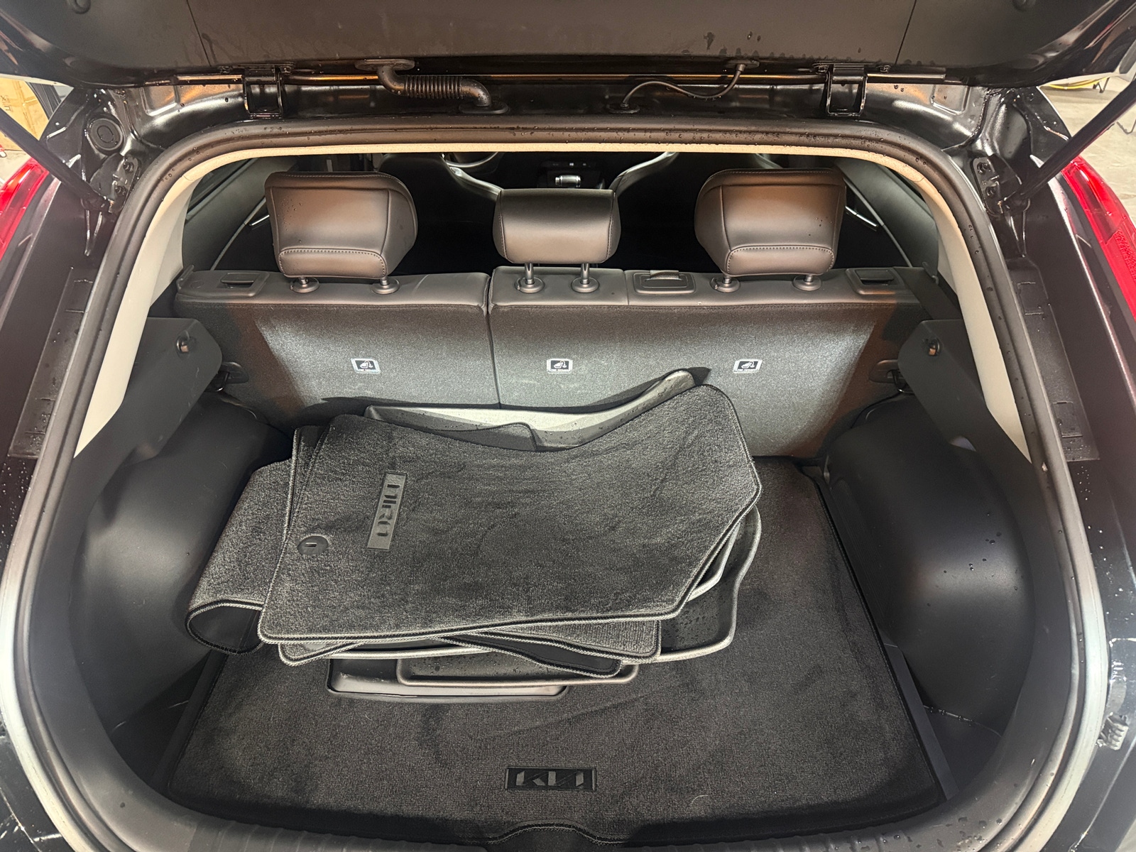 Thumbnail: 2023 Kia Niro - 6