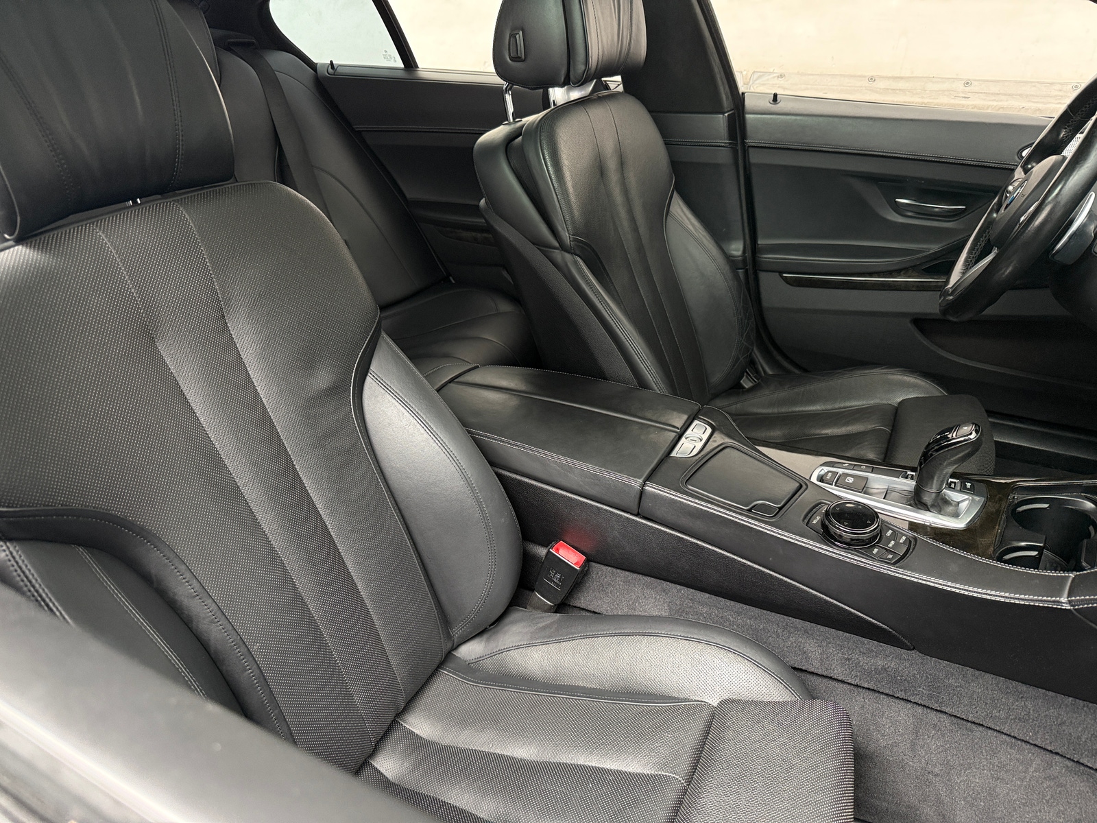 Thumbnail: 2016 BMW 6 Series - 2