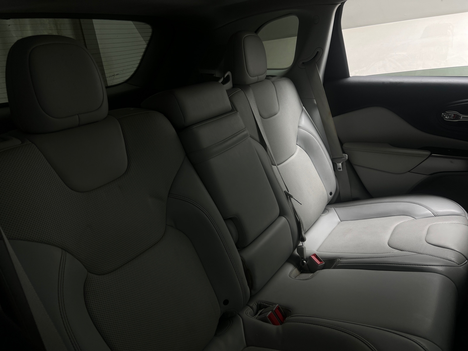 Thumbnail: 2019 Jeep Cherokee - 5