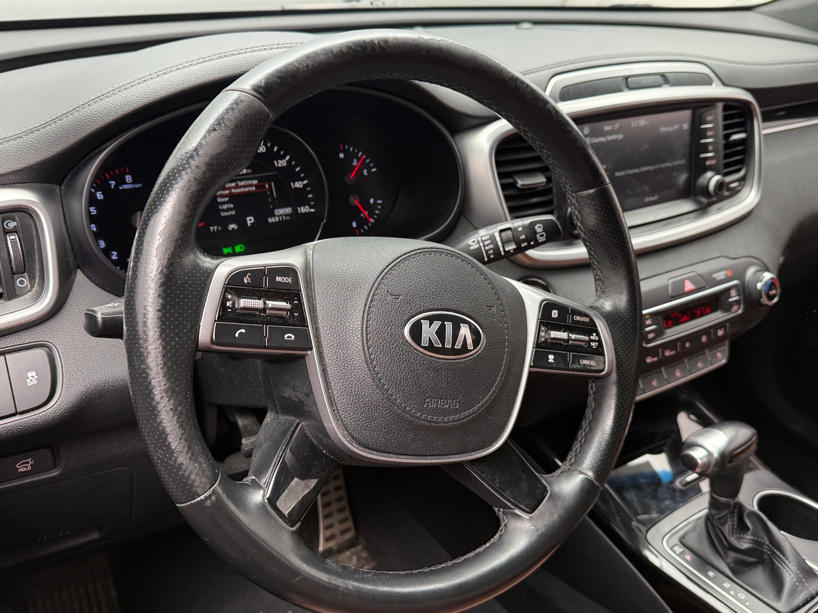 Thumbnail: 2019 Kia Sorento - 4