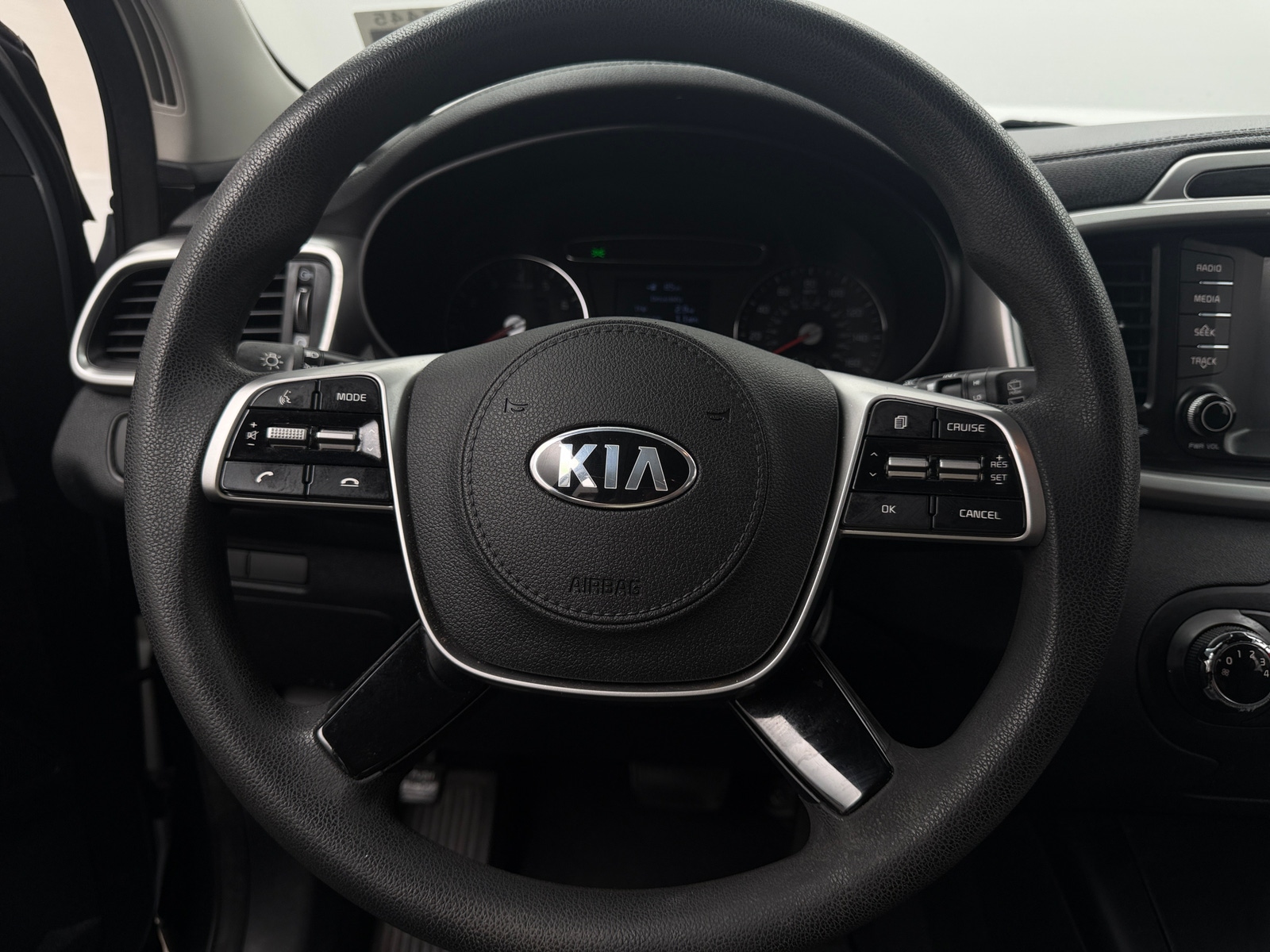 Thumbnail: 2020 Kia Sorento - 5