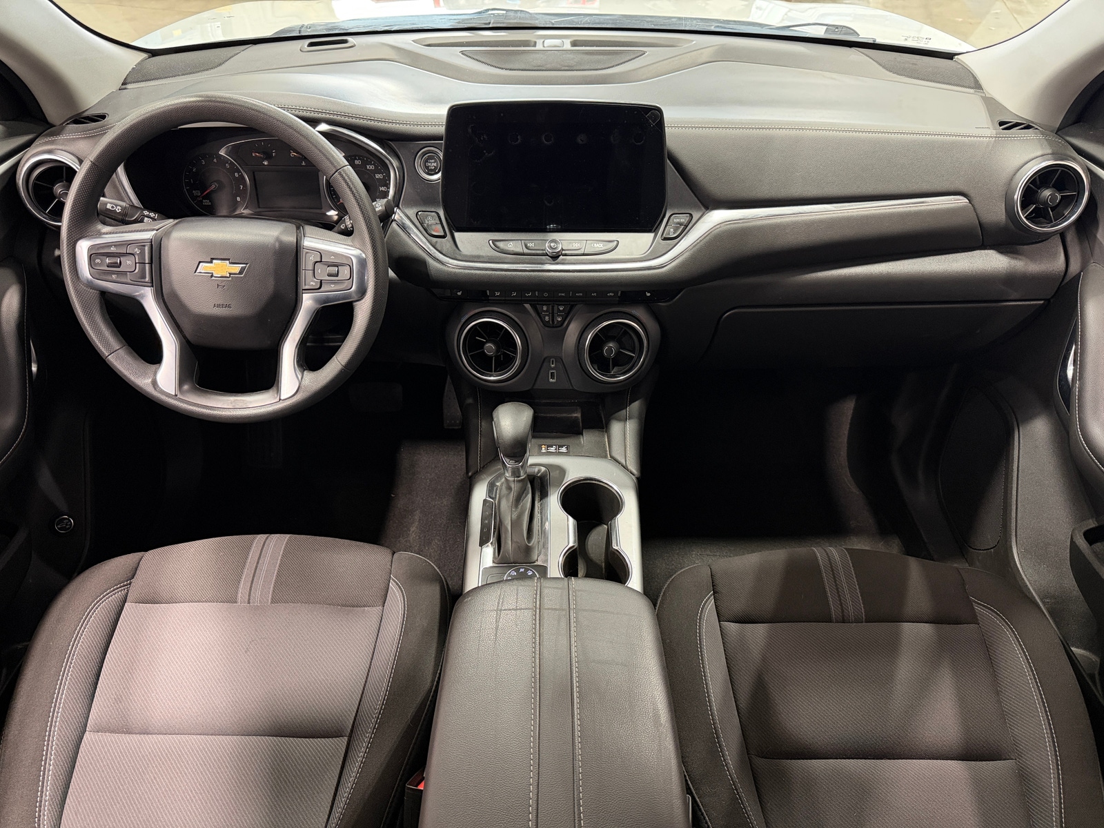 Thumbnail: 2023 Chevrolet Blazer - 3