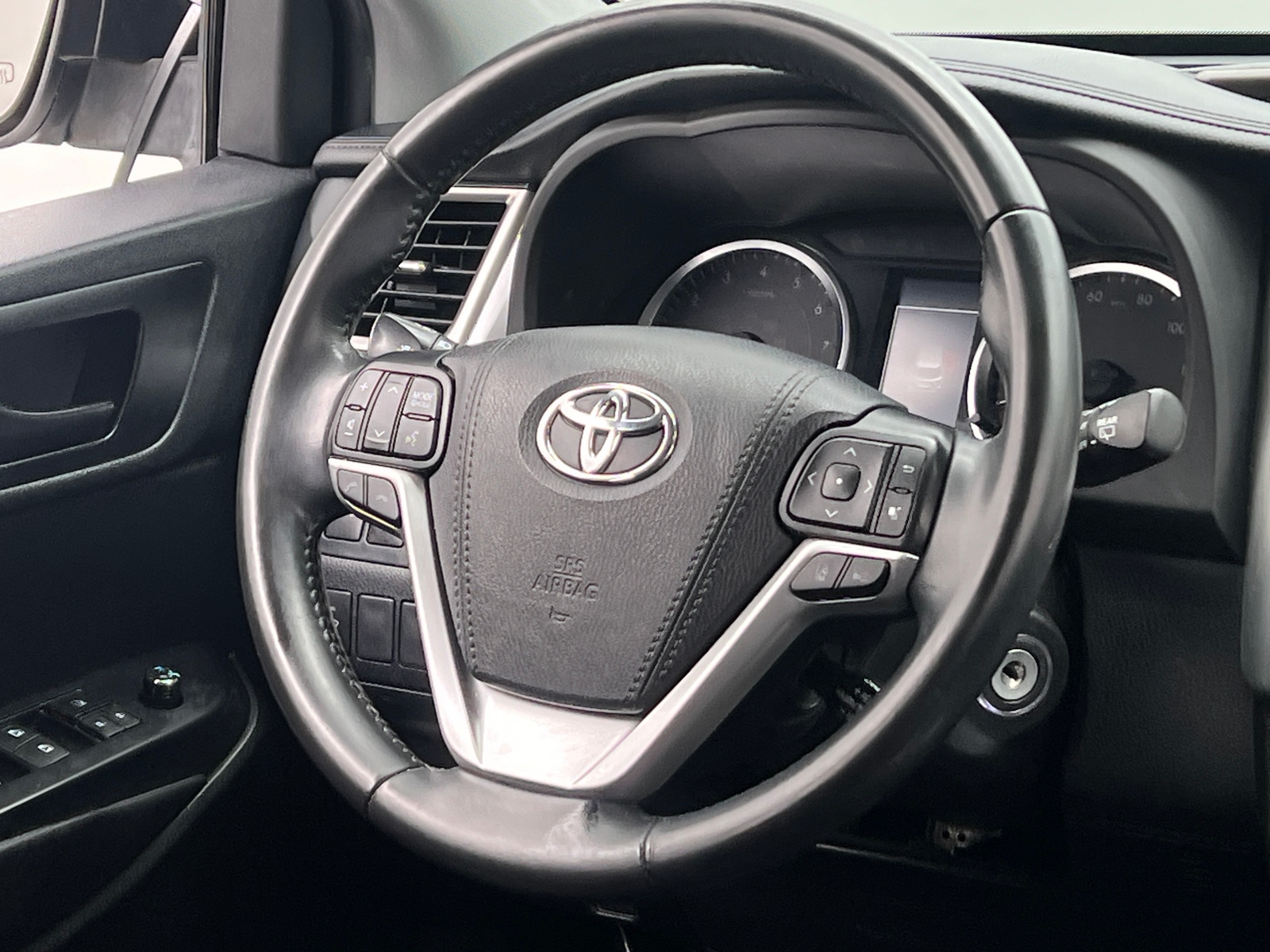 Thumbnail: 2019 Toyota Highlander - 5