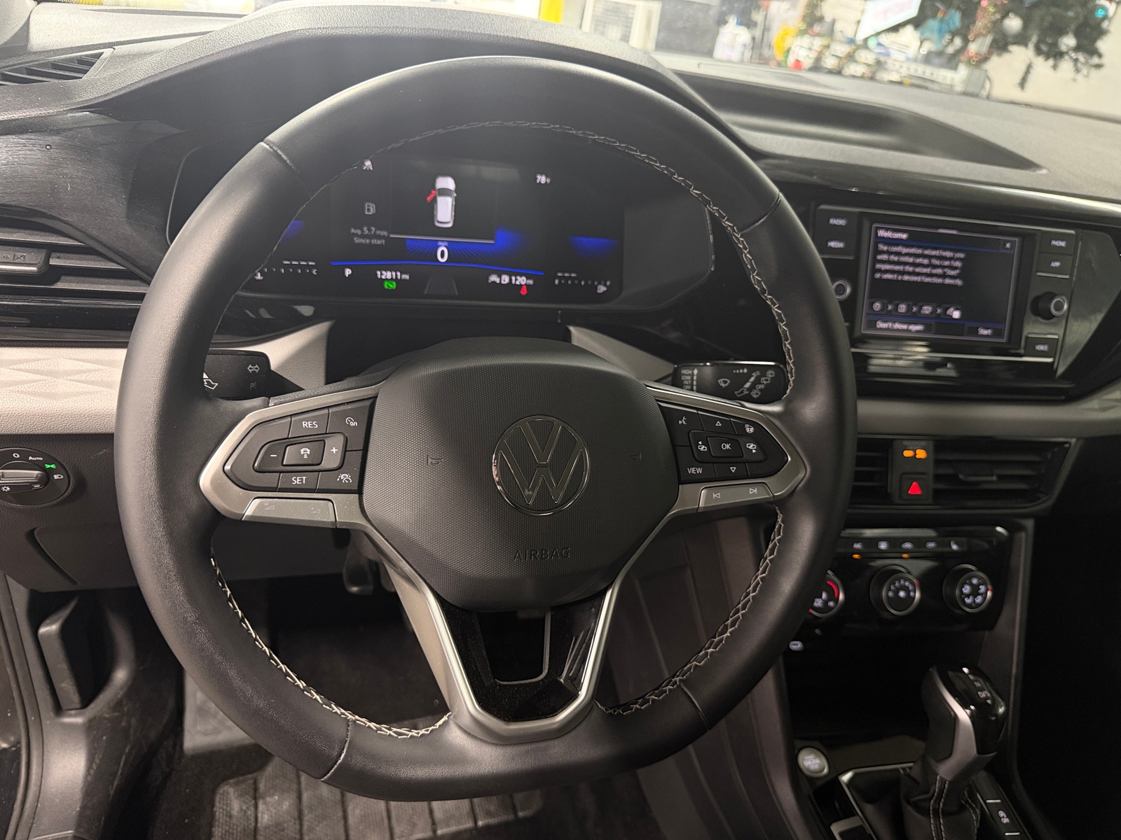 Thumbnail: 2023 Volkswagen Taos - 5