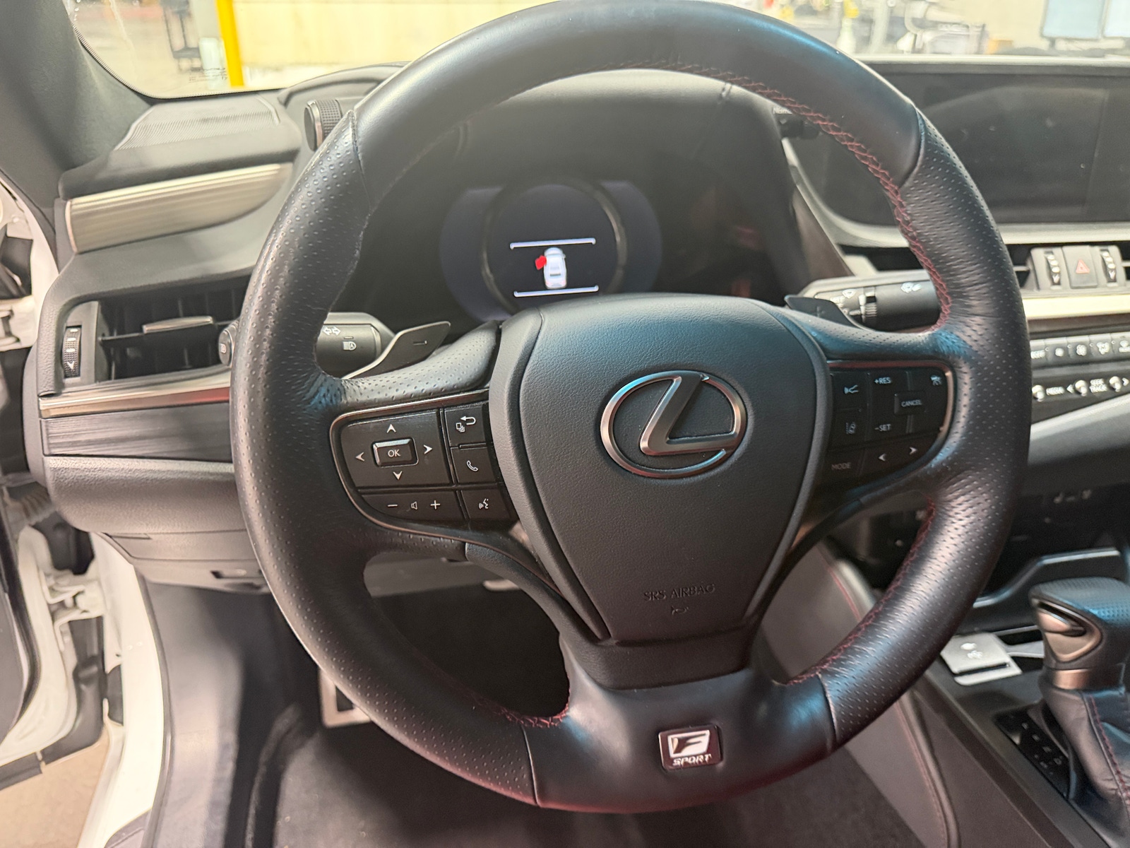 Thumbnail: 2021 Lexus ES - 5