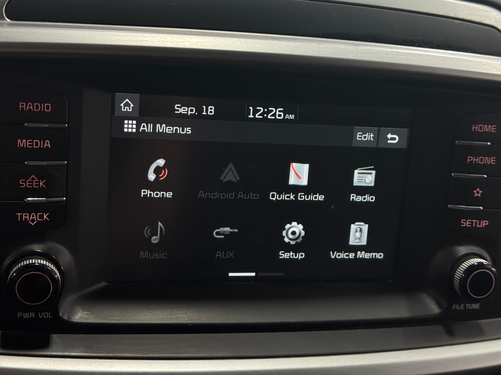 Thumbnail: 2019 Kia Sorento - 4