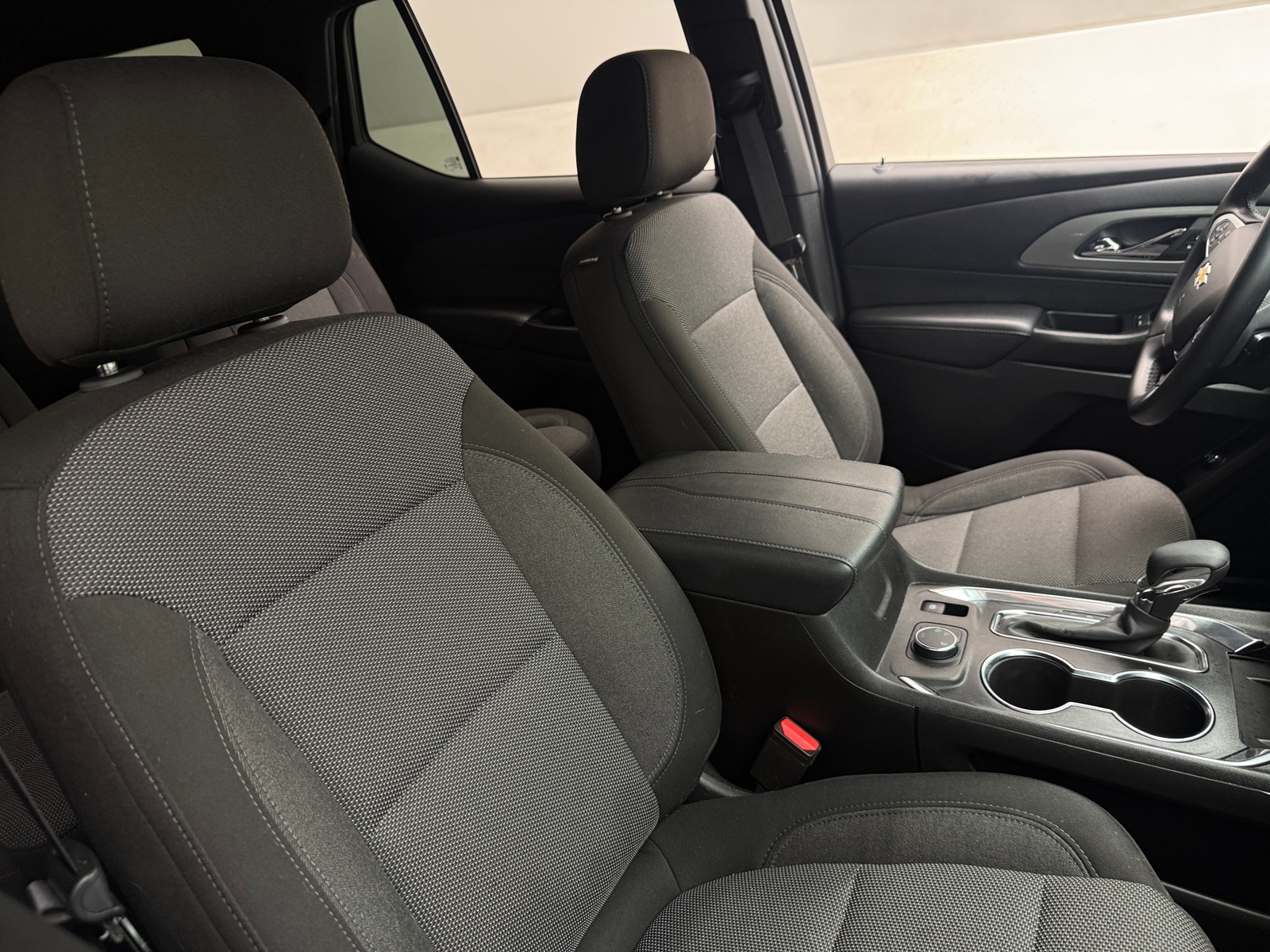 Thumbnail: 2023 Chevrolet Traverse - 2