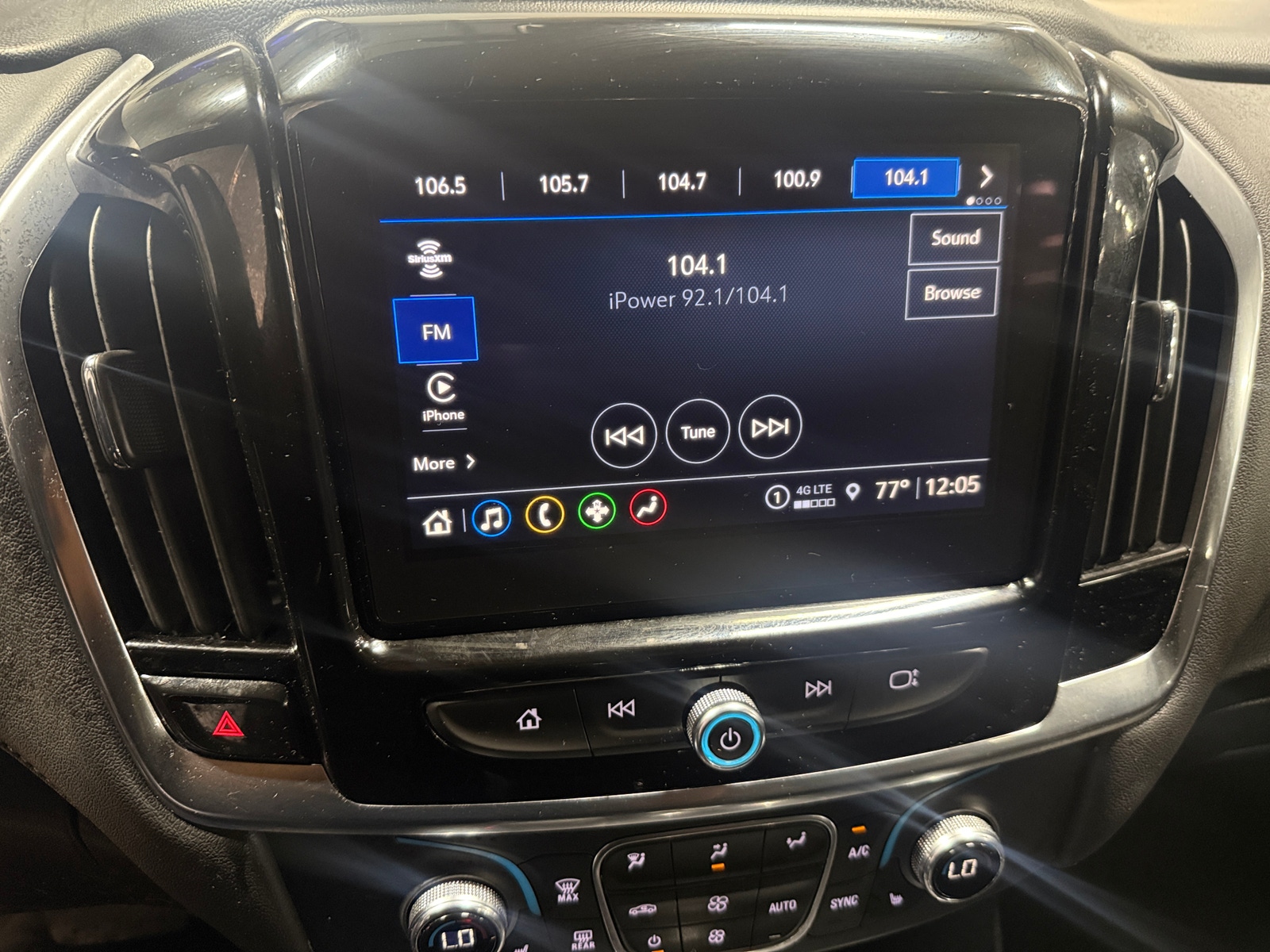 Thumbnail: 2023 Chevrolet Traverse - 4