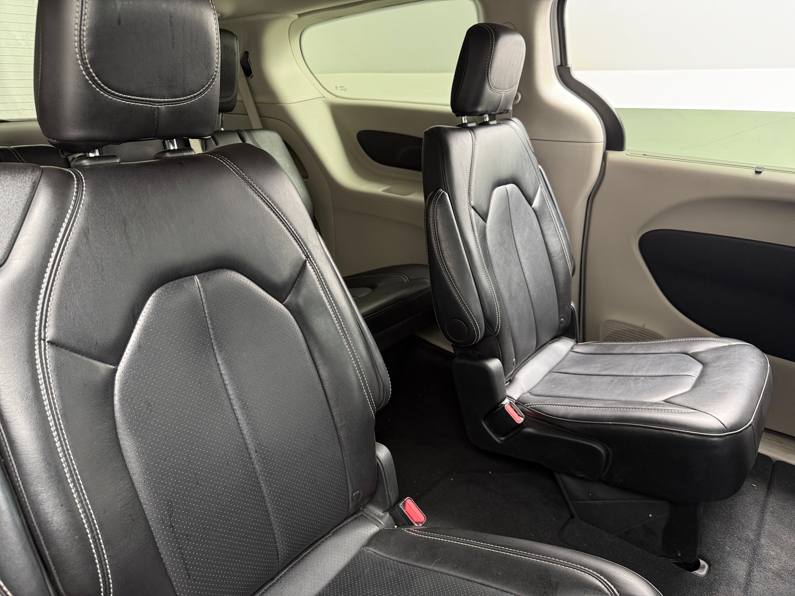 Thumbnail: 2024 Chrysler Pacifica - 5