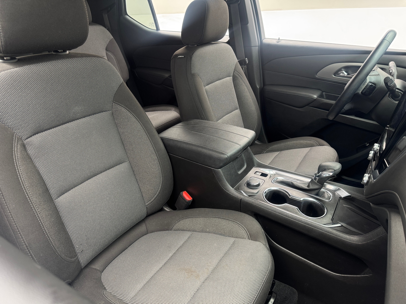 Thumbnail: 2023 Chevrolet Traverse - 2