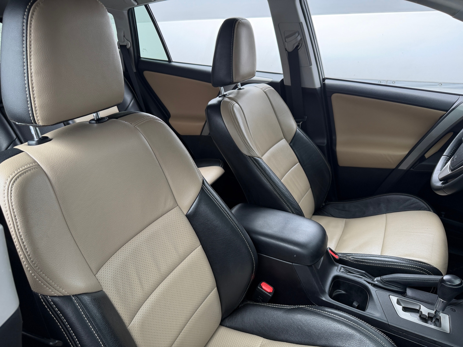 Thumbnail: 2017 Toyota RAV4 - 2