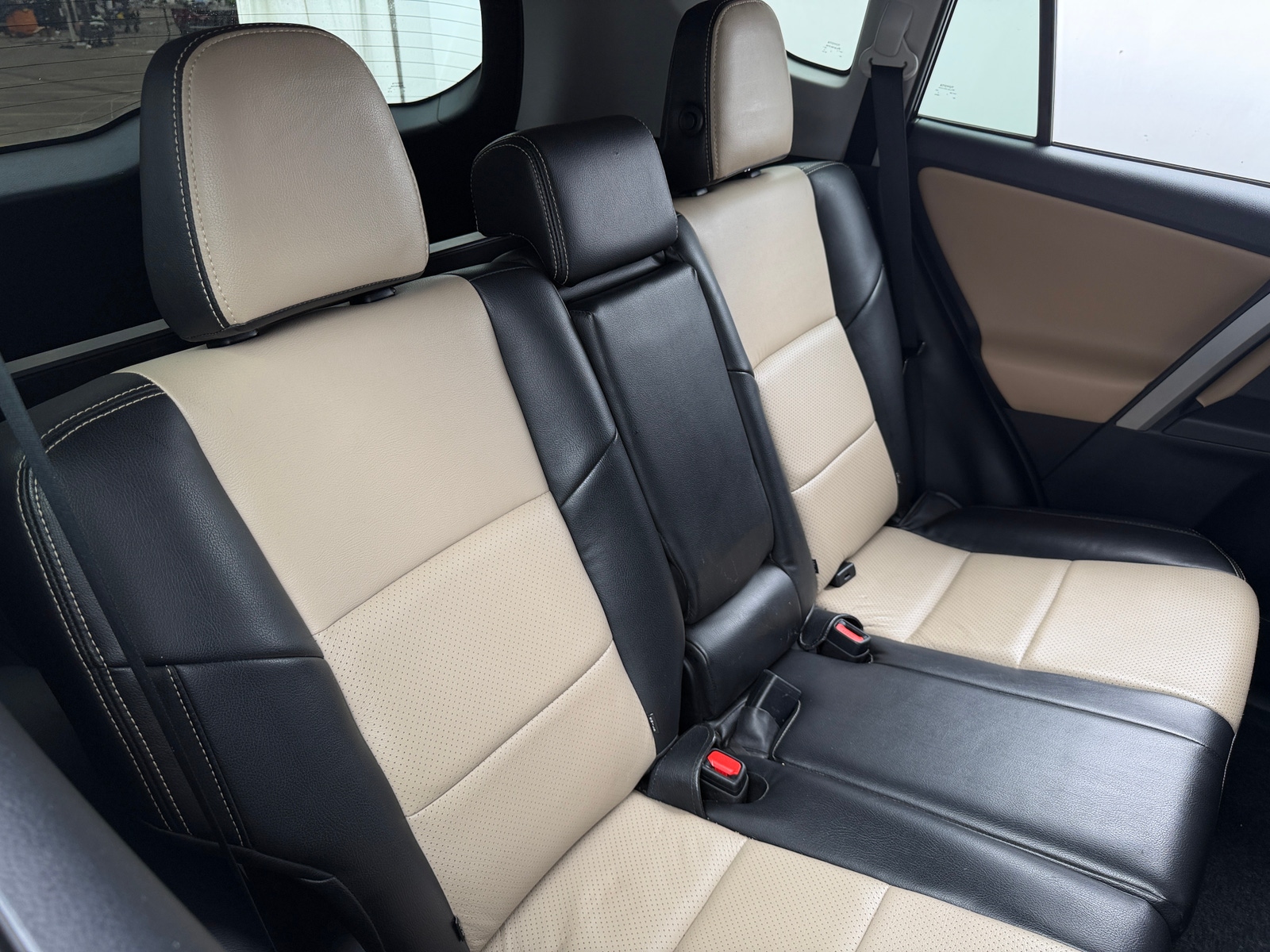 Thumbnail: 2017 Toyota RAV4 - 6