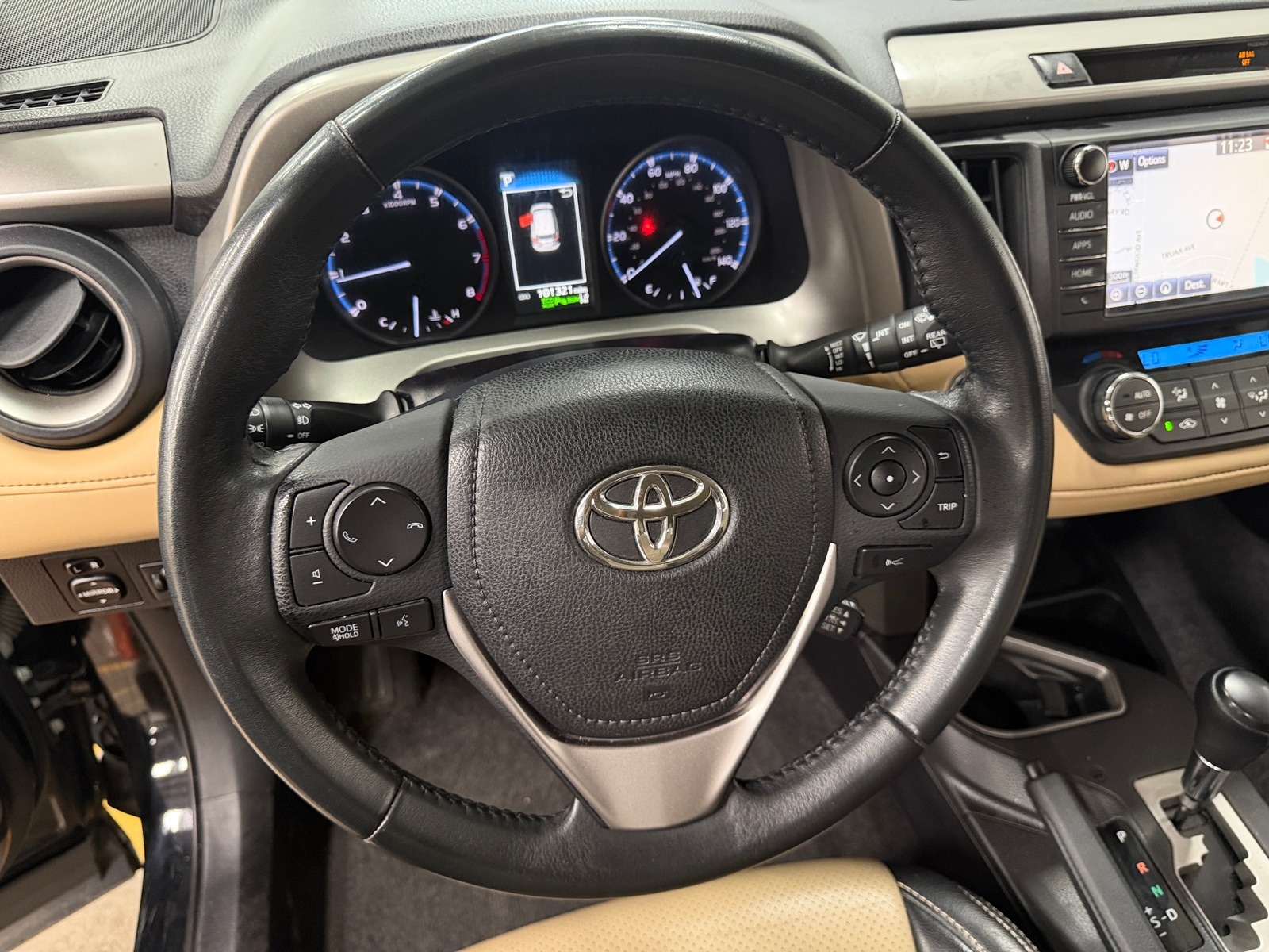 Thumbnail: 2017 Toyota RAV4 - 5