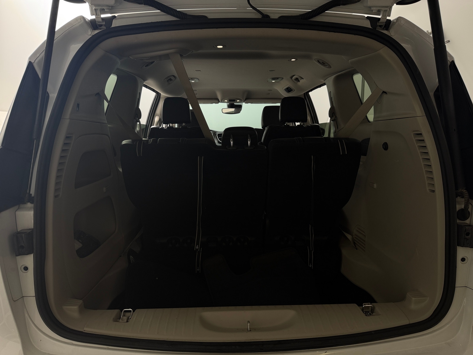 Thumbnail: 2024 Chrysler Pacifica - 6