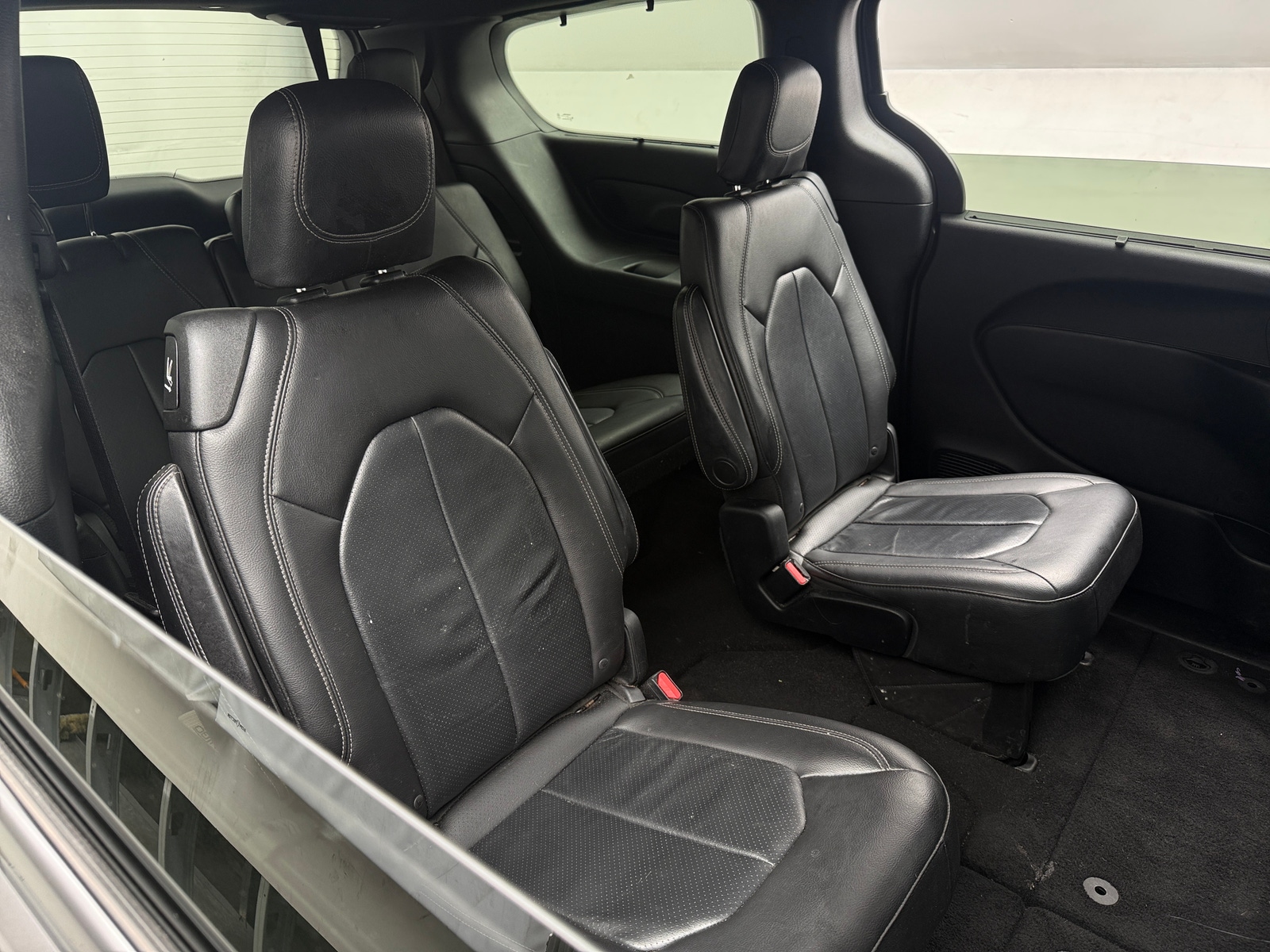 Thumbnail: 2018 Chrysler Pacifica - 5