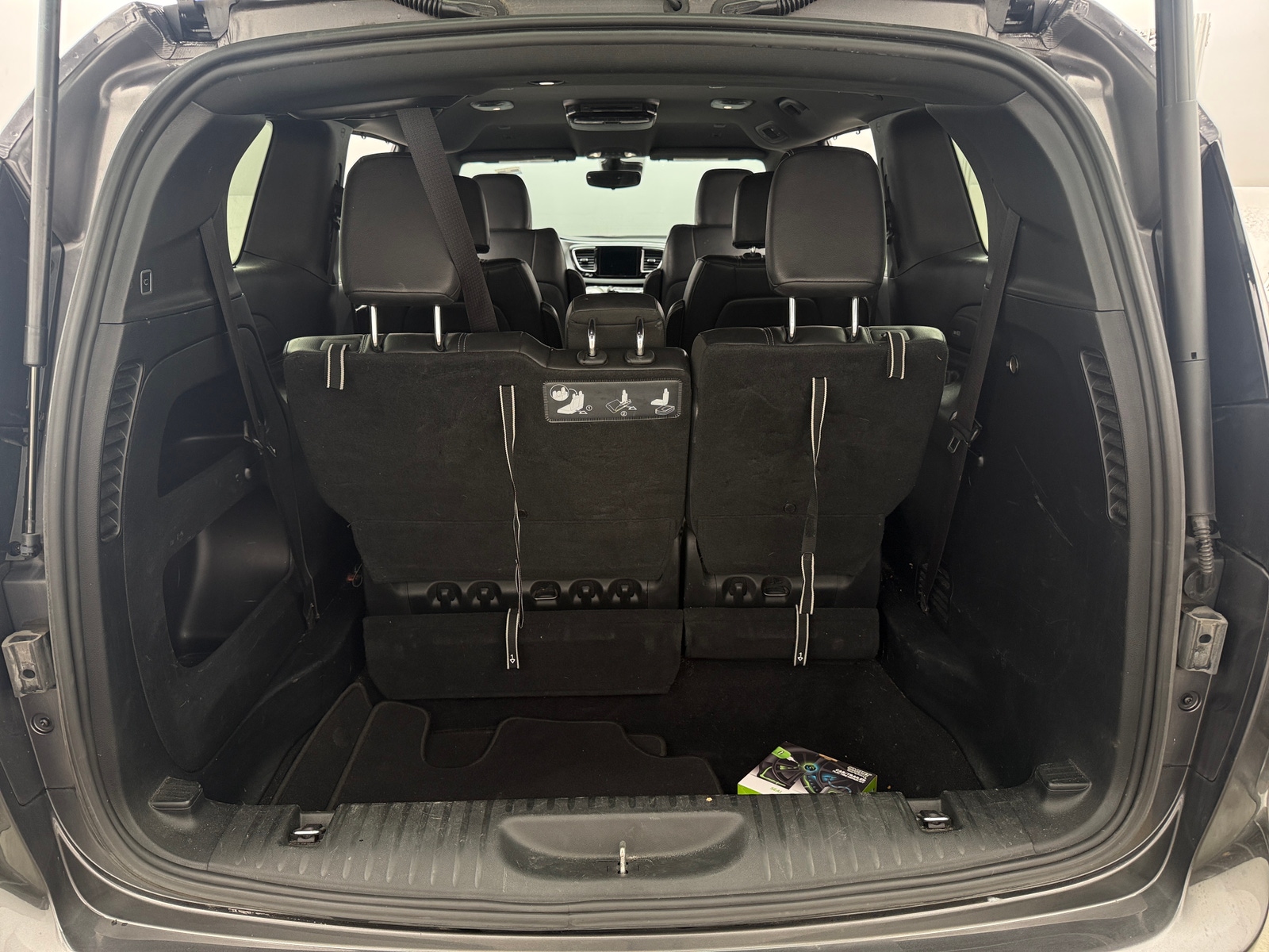 Thumbnail: 2018 Chrysler Pacifica - 6