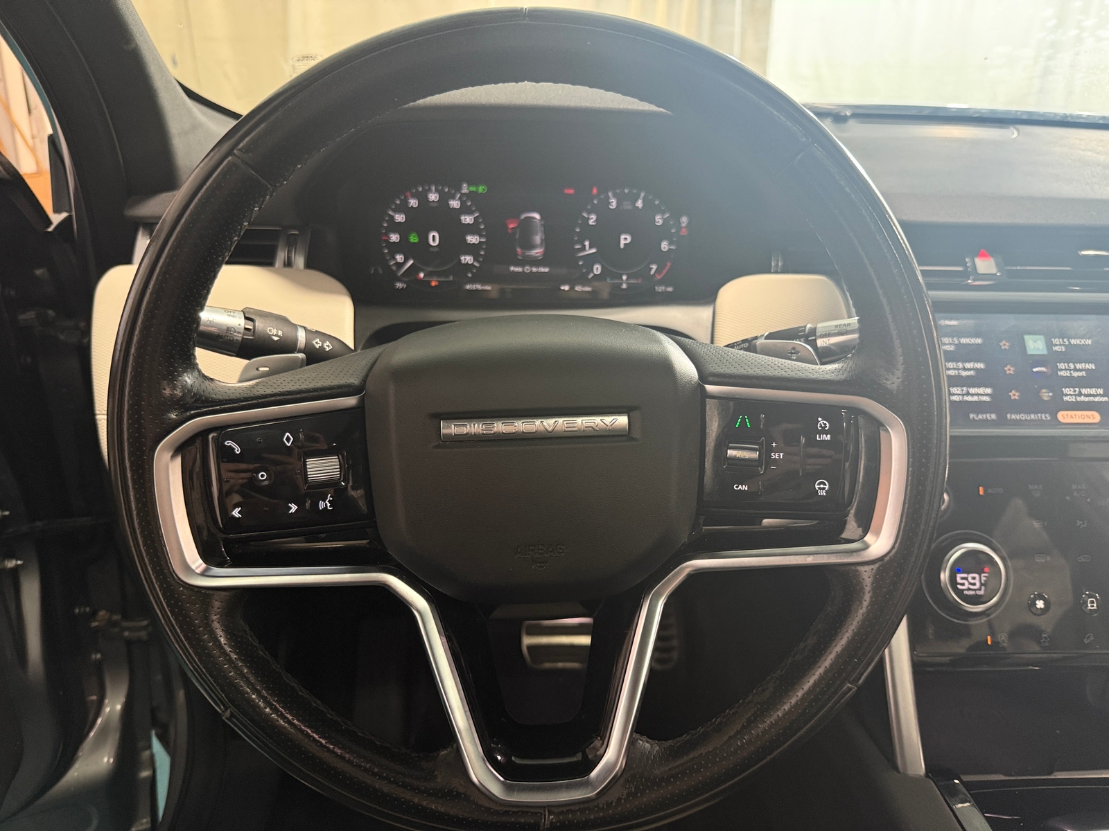 Thumbnail: 2021 Land Rover Discovery Sport - 4