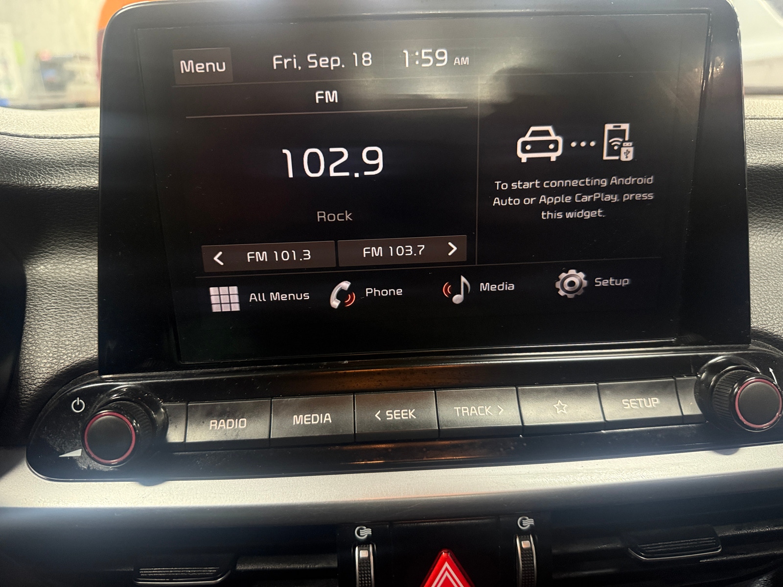 Thumbnail: 2023 Kia Forte - 4
