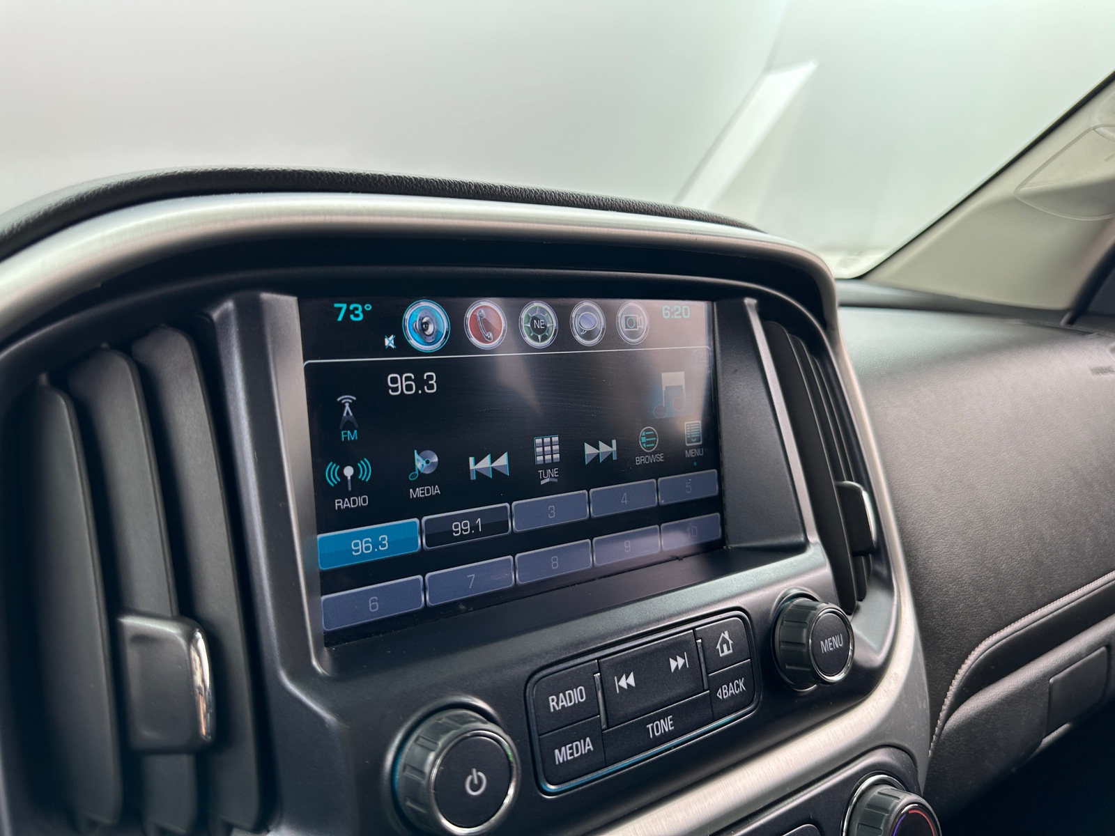 Thumbnail: 2018 GMC Canyon - 3