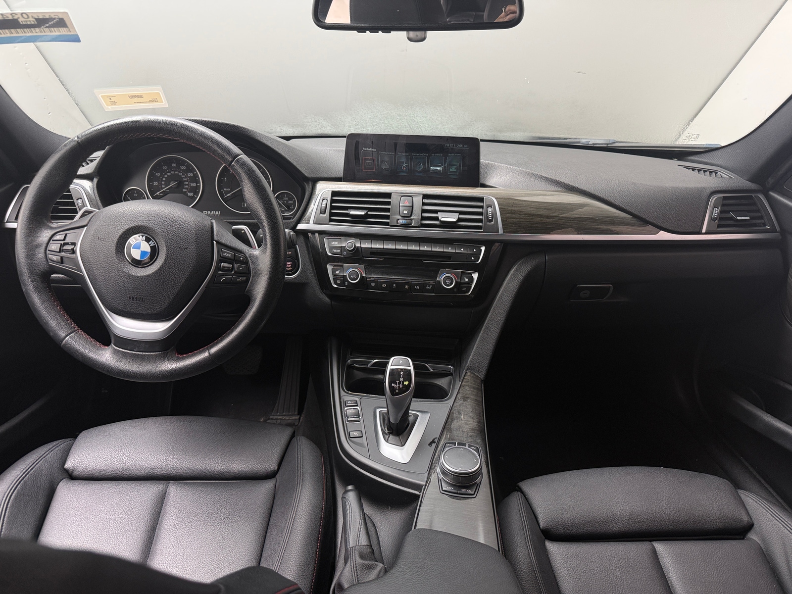 Thumbnail: 2017 BMW 3 Series - 3