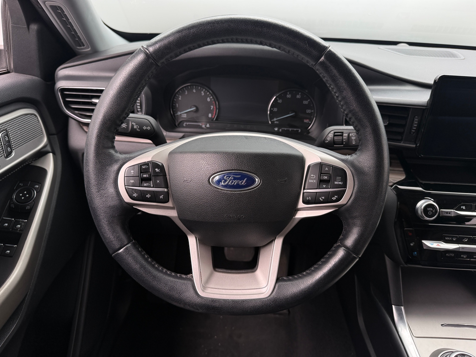 Thumbnail: 2022 Ford Explorer - 4