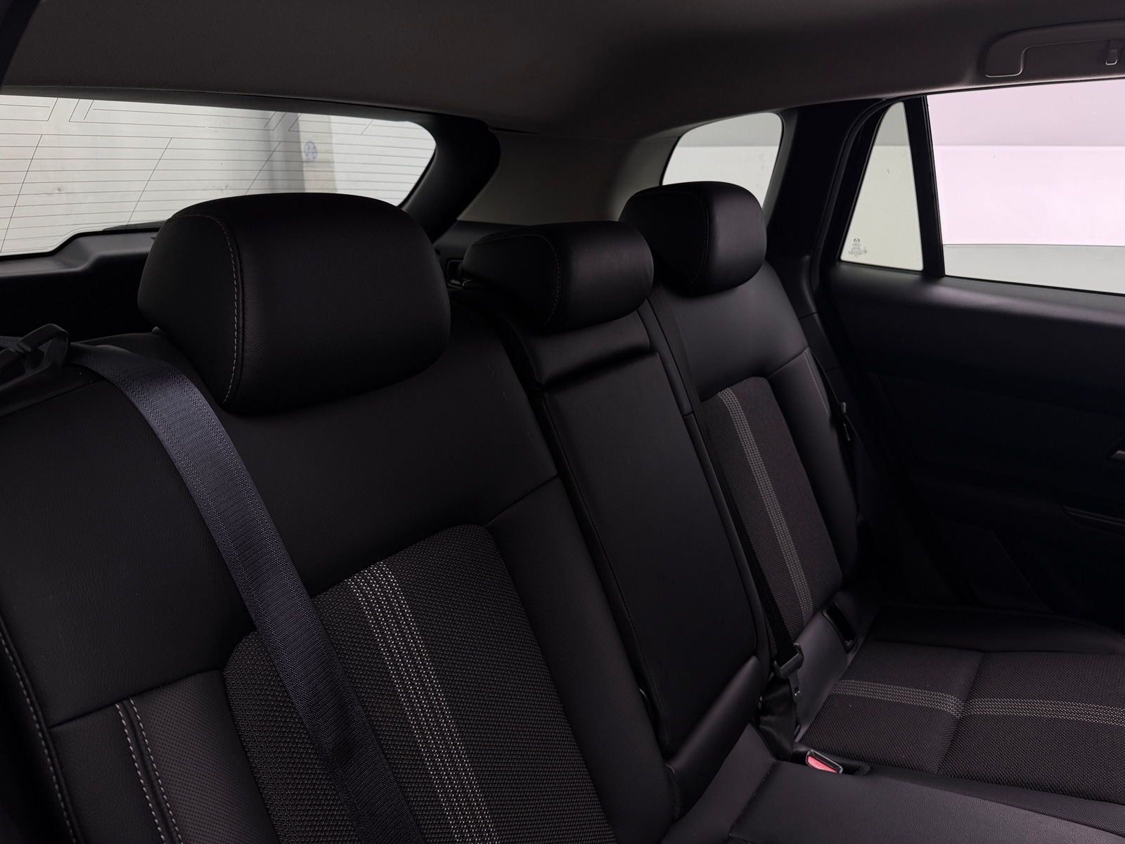 Thumbnail: 2025 Mazda CX-50 - 5