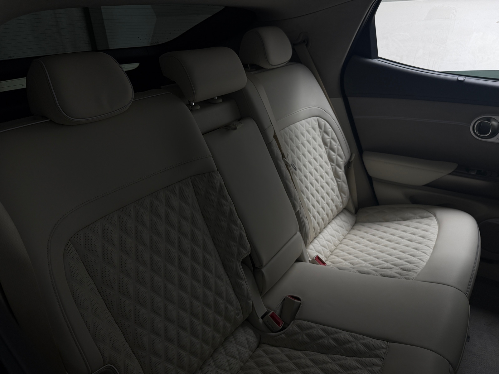 Thumbnail: 2023 Genesis GV60 - 5