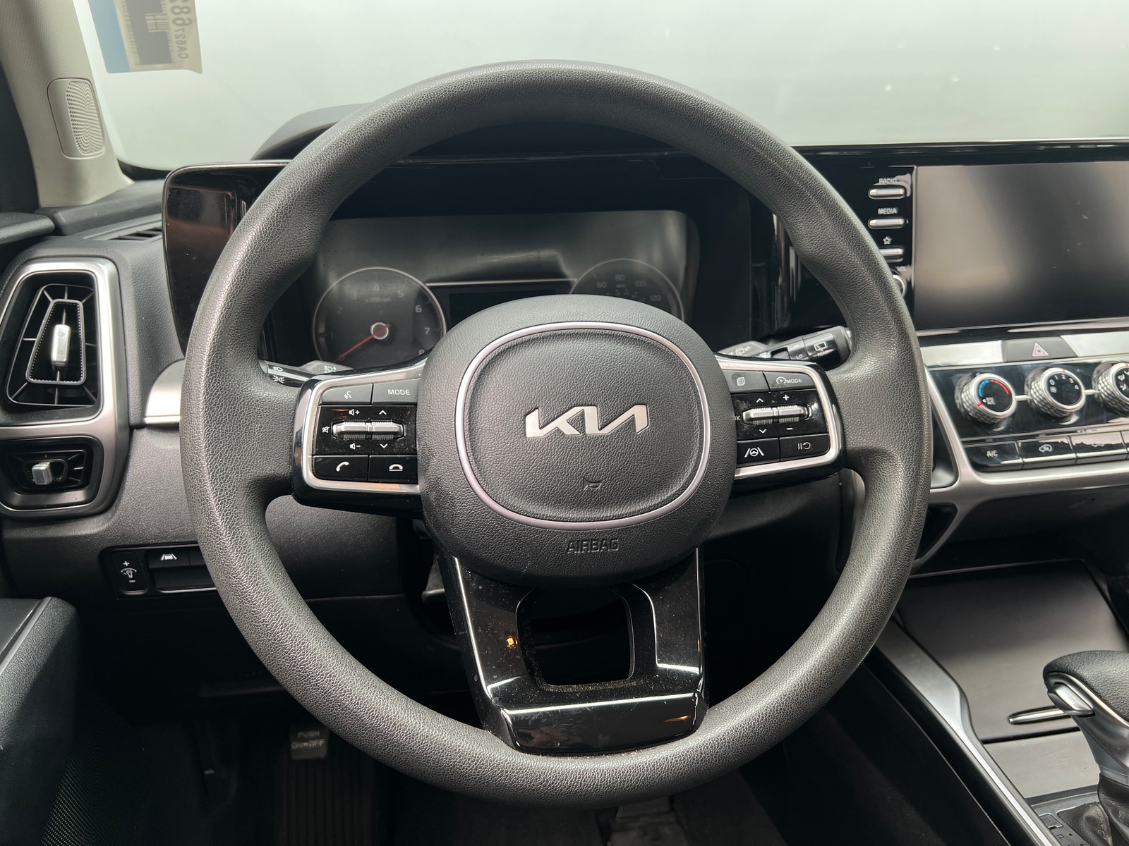 Thumbnail: 2023 Kia Sorento - 5