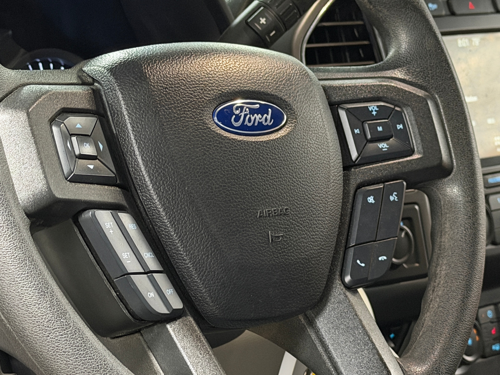 Thumbnail: 2019 Ford Econoline - 5