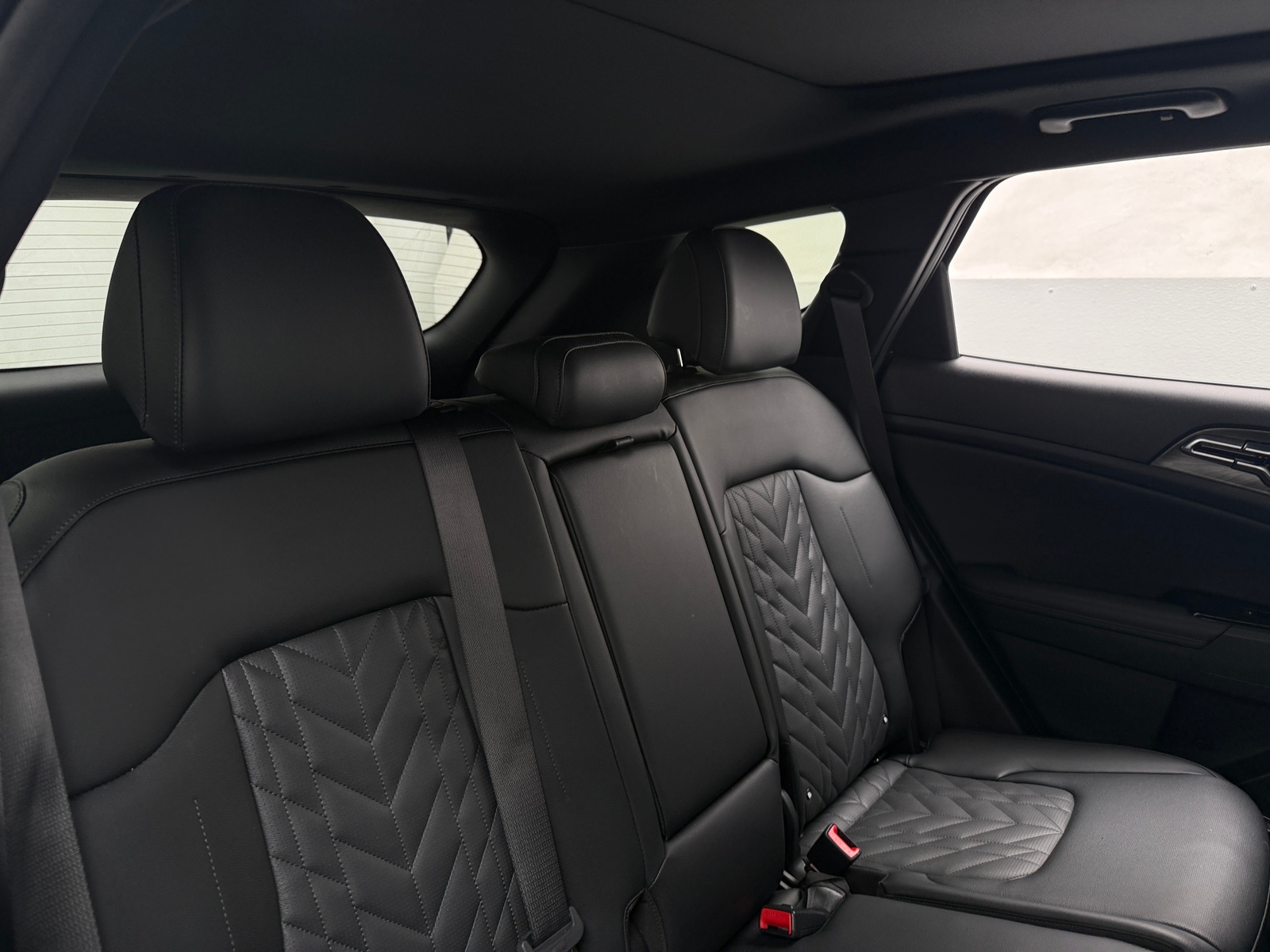 Thumbnail: 2023 Kia Sportage - 5