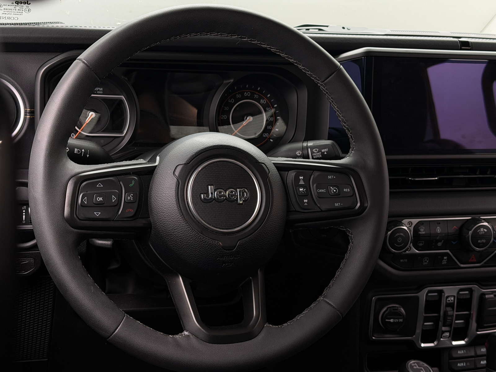Thumbnail: 2025 Jeep Gladiator - 4